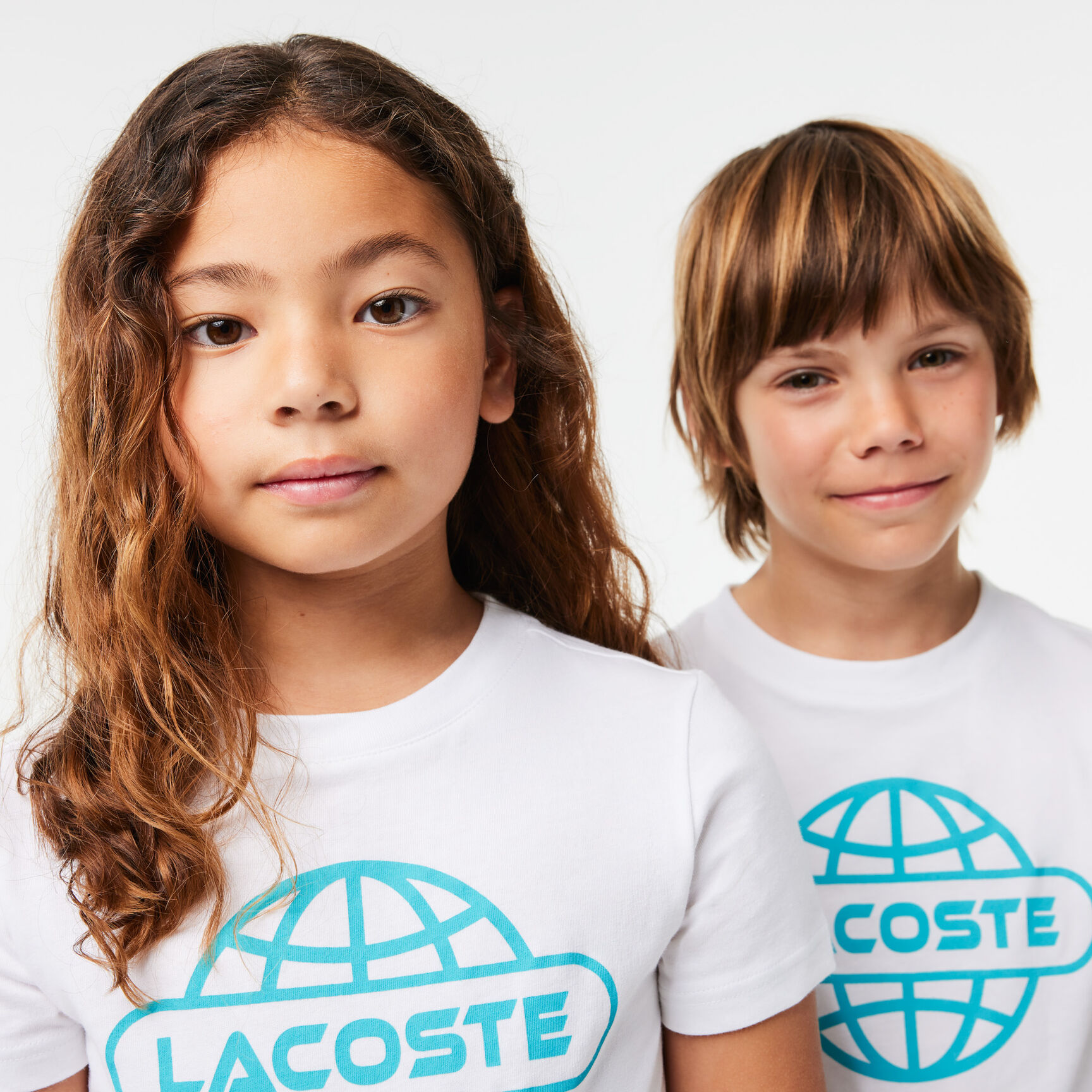 تي شيرت جيرسيه قطن مزين باسم الماركة تي شيرت جيرسيه قطن مزين باسم الماركة