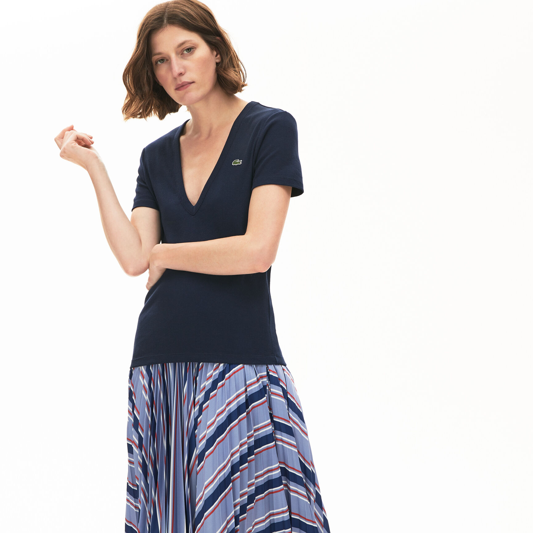 تيشيرت قطن ناعم بفتحة رقبة حرف V&rlm; للنساء