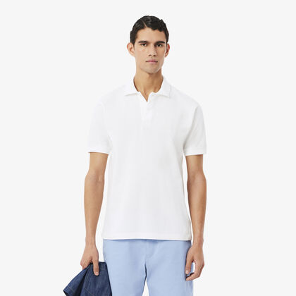 قميص بولو كلاسيكي بقصة كلاسيكية وتفاصيل مطرزة من قماش البيكيه الصغير