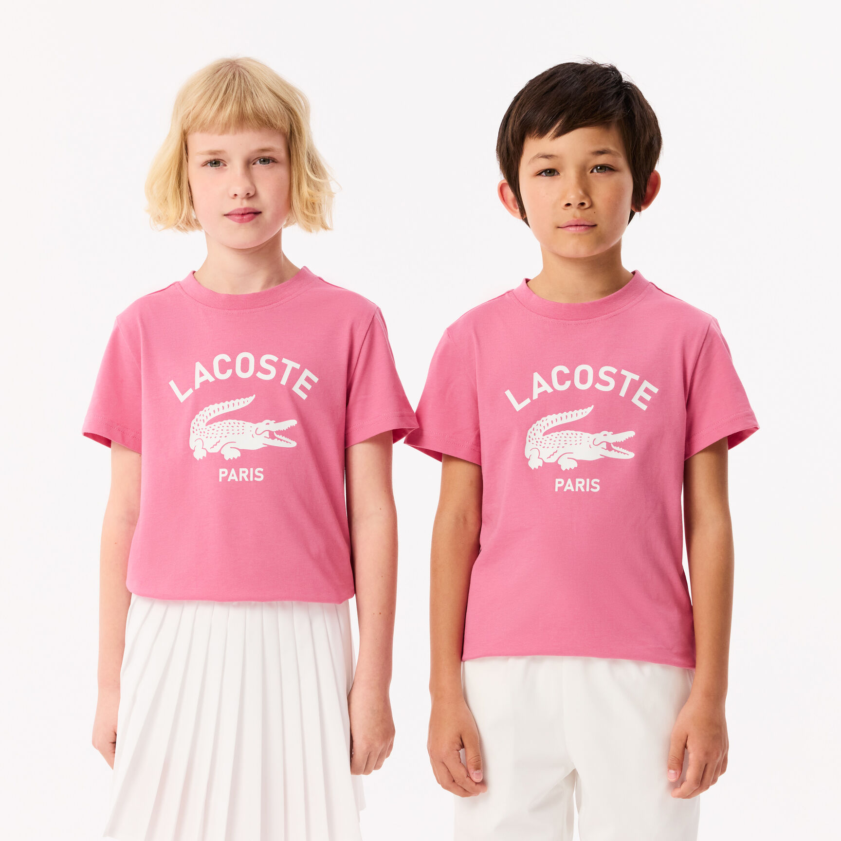 تيشيرت بطبعة الماركة تيشيرت بطبعة الماركة