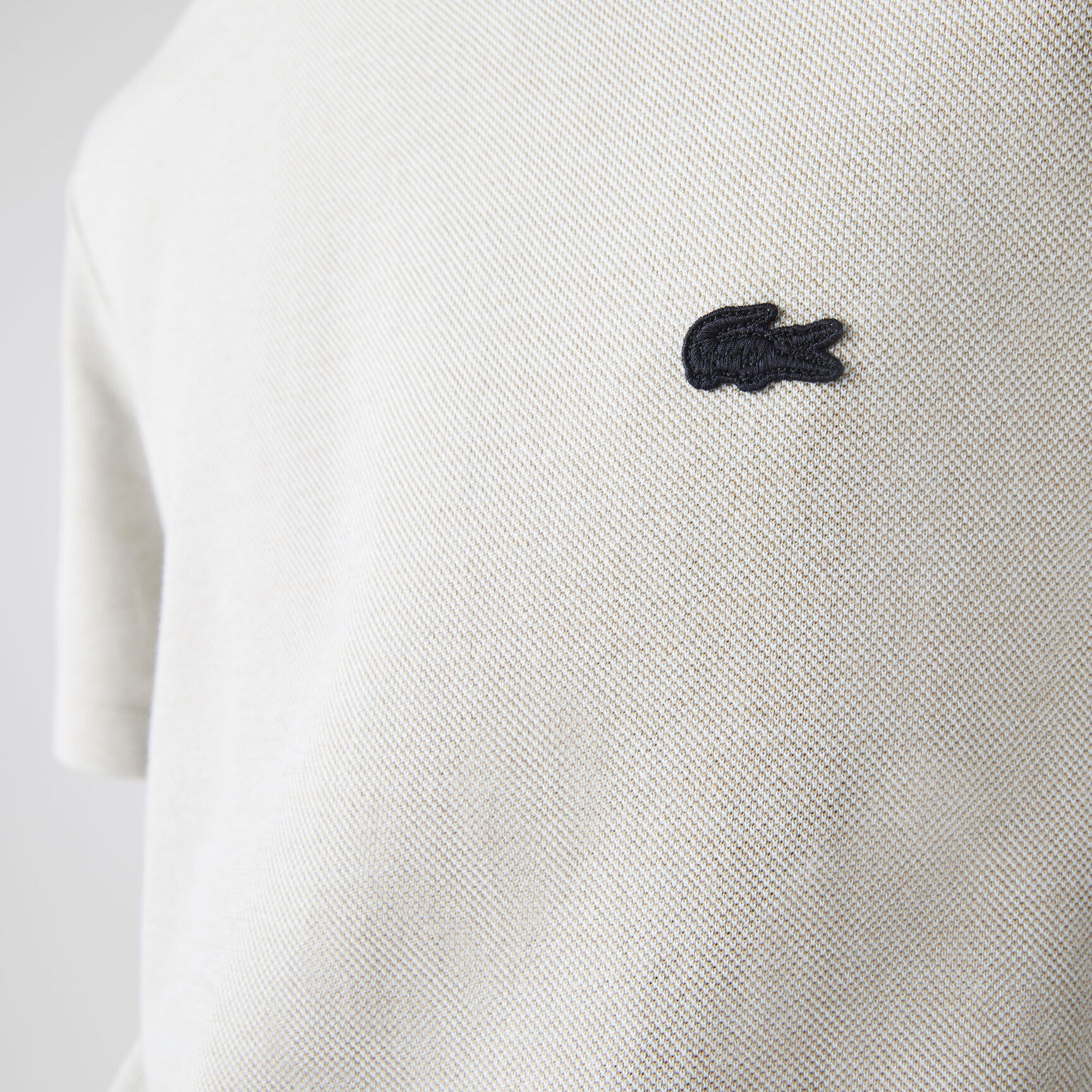 تيشيرت قطن فاخر بفتحة رقبة مستديرة للرجال