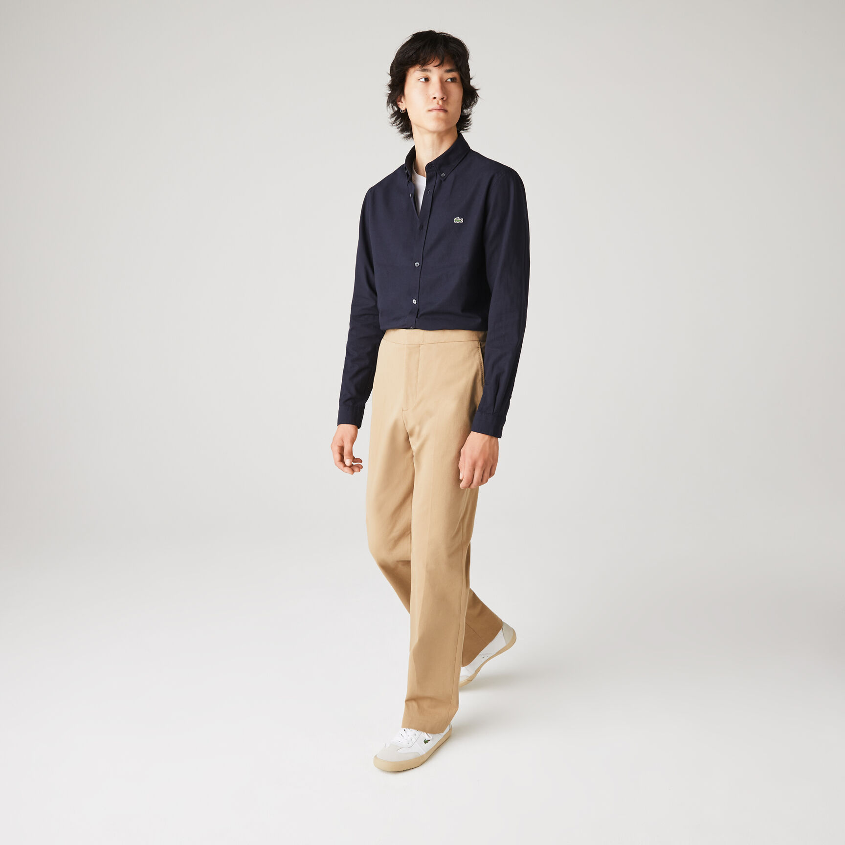 قميص من قطن أكسفورد المرن بقصة ضيقة للرجال قميص من قطن أكسفورد المرن بقصة ضيقة للرجال