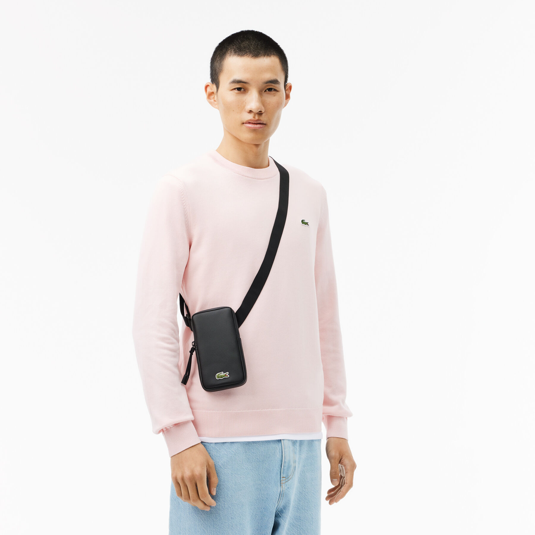 lacoste lcst smartphone holder with pocket