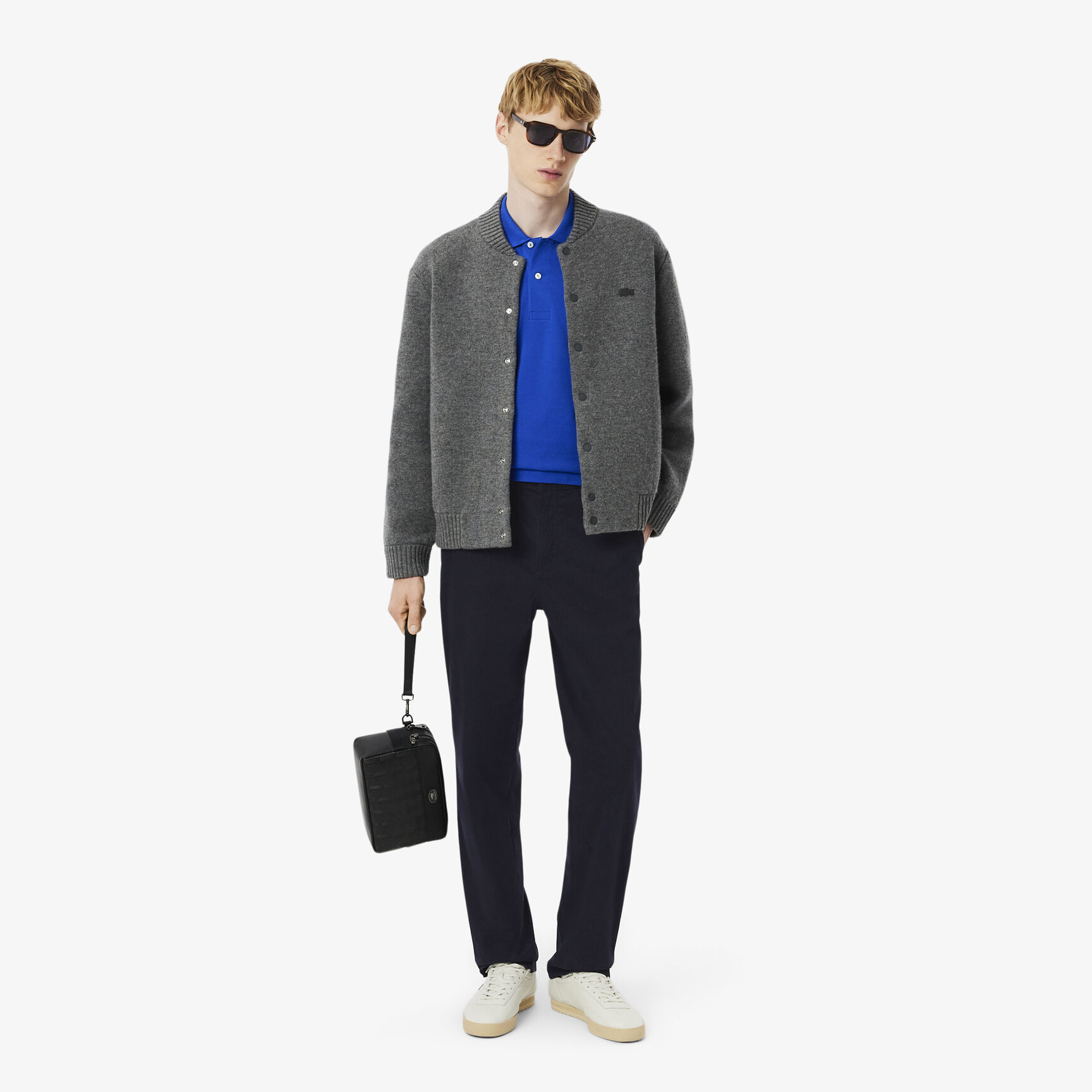 بنطال تشينو مخملي بقصّة عادية بنطال تشينو مخملي بقصّة عادية