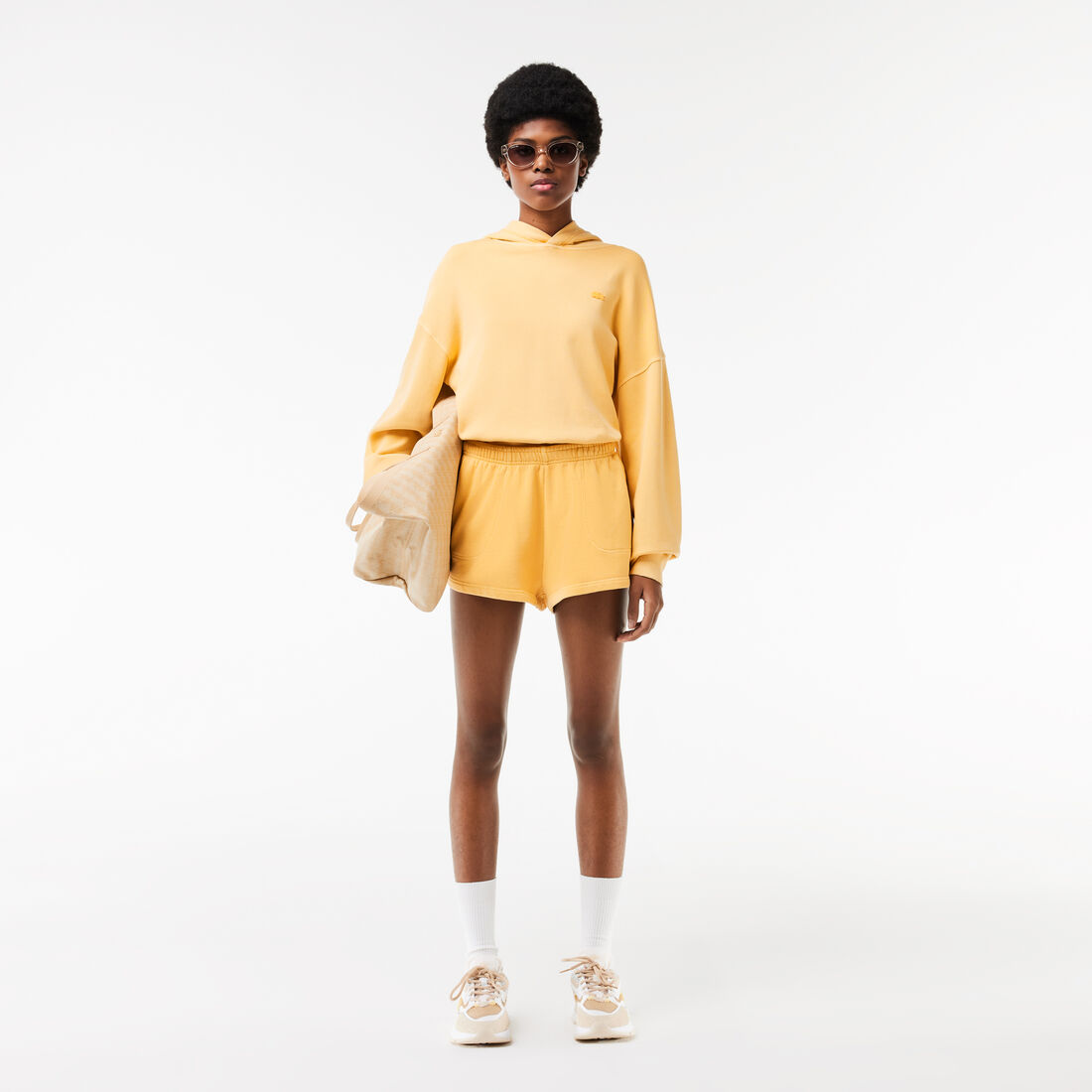 شورت قصير من الصوف القطني المصبوغ طبيعيًا شورت قصير من الصوف القطني المصبوغ طبيعيًا