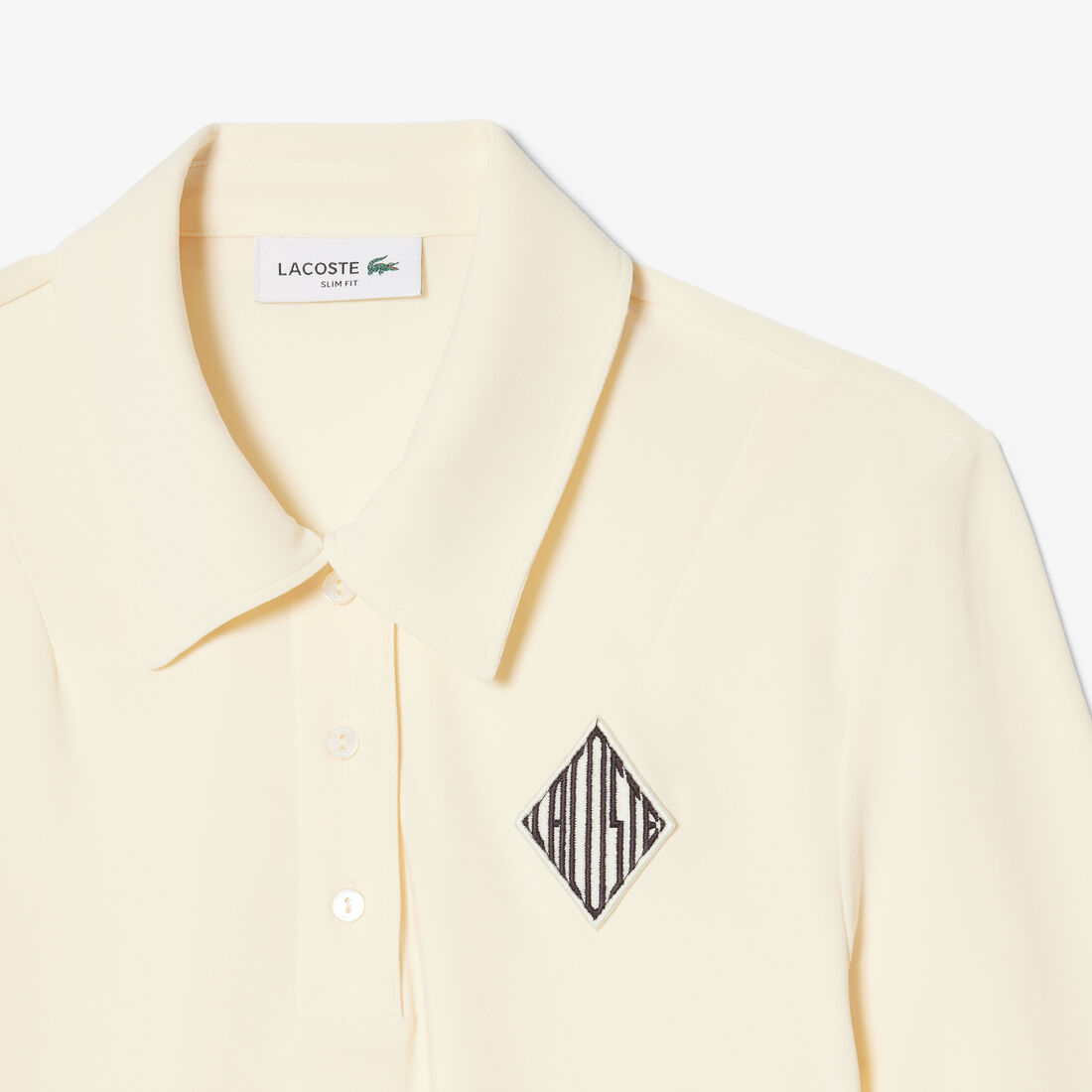 قميص بولو مطرز بقصة ضيقة قميص بولو مطرز بقصة ضيقة