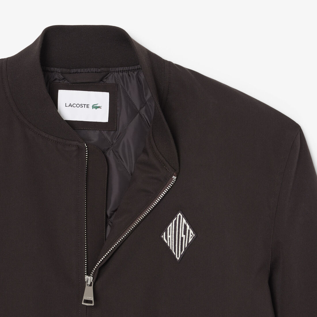 جاكيت بومبر مقاوم للماء بشعار كلاسيكي جاكيت بومبر مقاوم للماء بشعار كلاسيكي