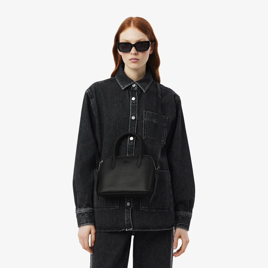 حقيبة شانتاكو بوغاتي صغيرة من جلد بيكيه حقيبة شانتاكو بوغاتي صغيرة من جلد بيكيه