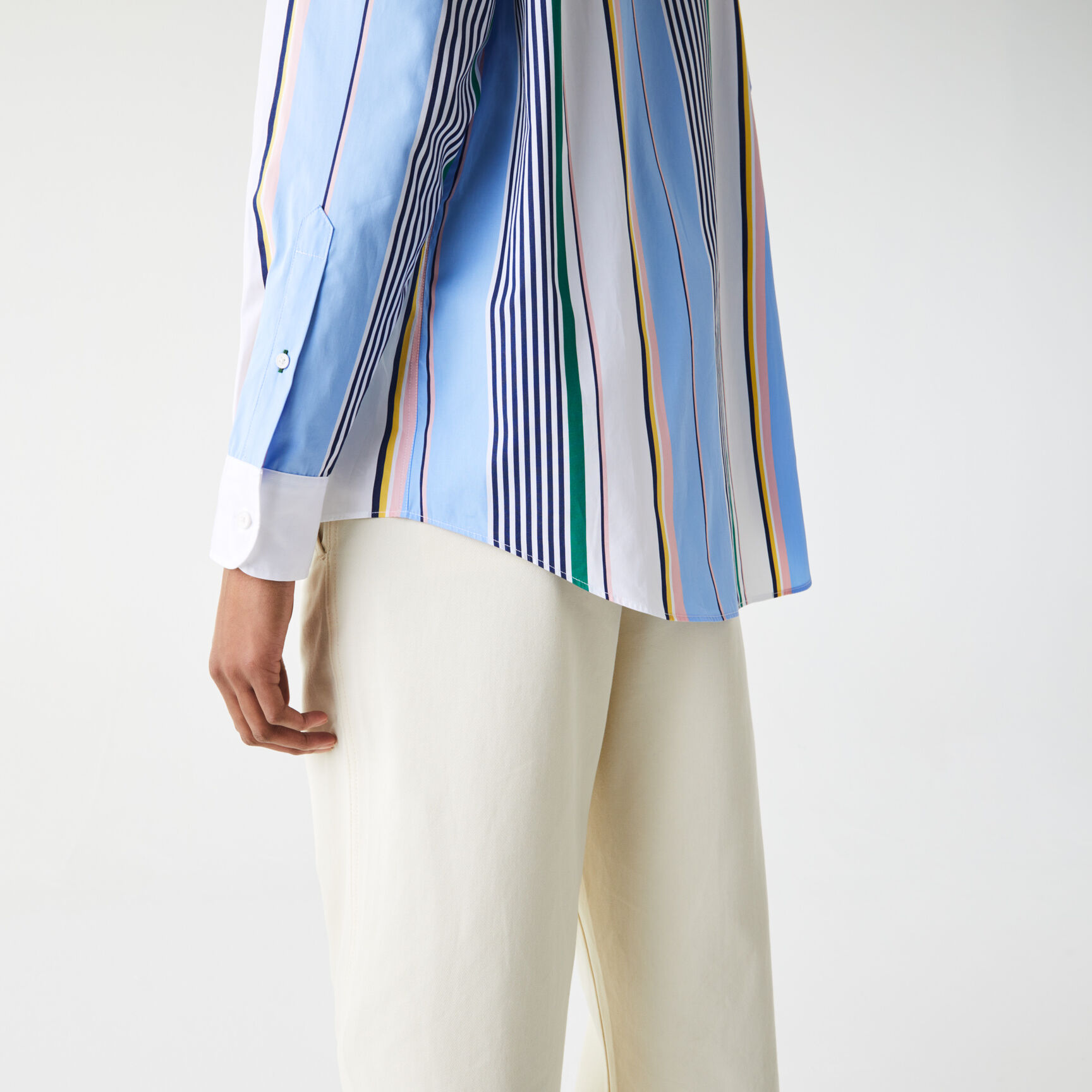 قميص قطني مقلم للنساء قصة كلاسيكية مع ياقة وشاح مجموعة Lacoste LIVE قميص قطني مقلم للنساء قصة كلاسيكية مع ياقة وشاح مجموعة Lacoste LIVE