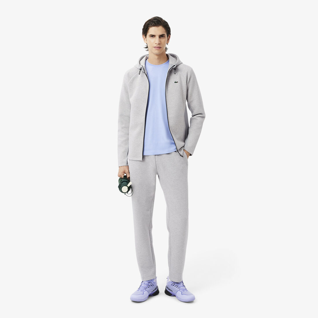 بنطال رياضي يسمح بالتهوية