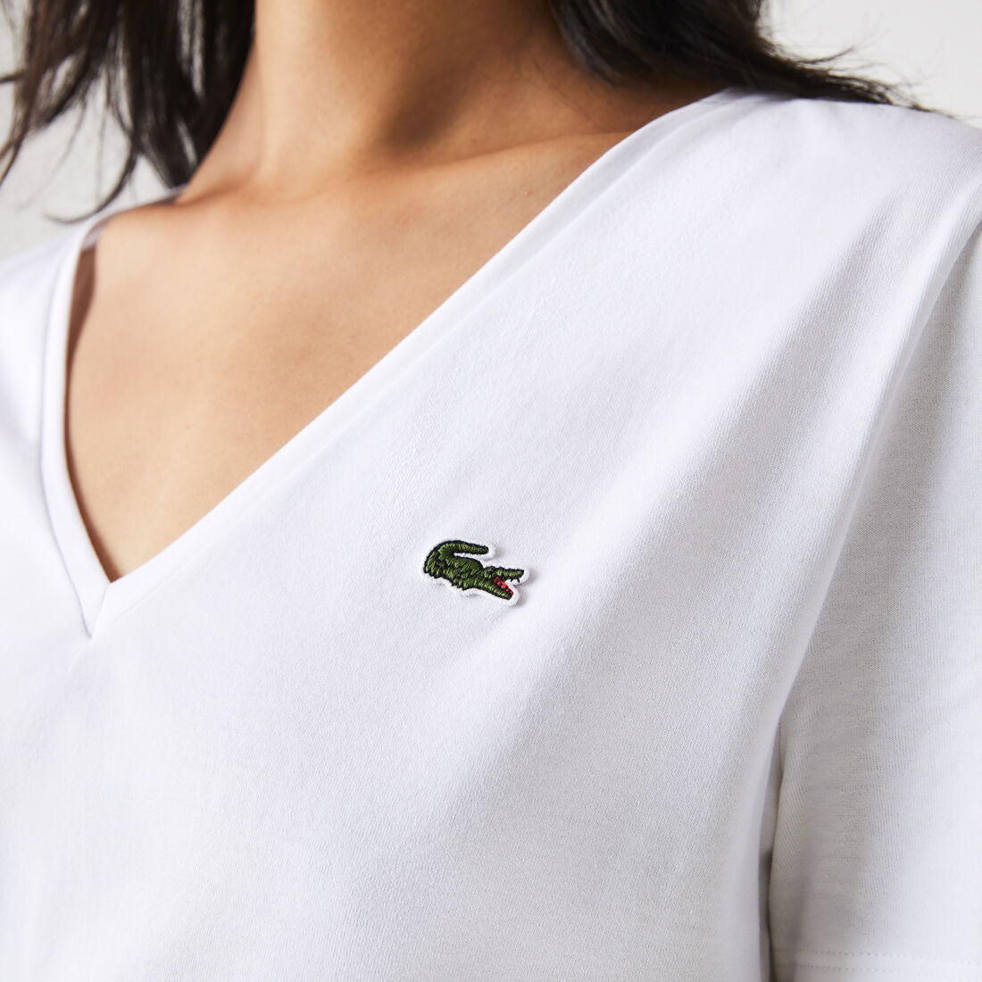 تي شيرت بقصّة عادية وطبعة مميزة لكلمة Lacoste تي شيرت بقصّة عادية وطبعة مميزة لكلمة Lacoste