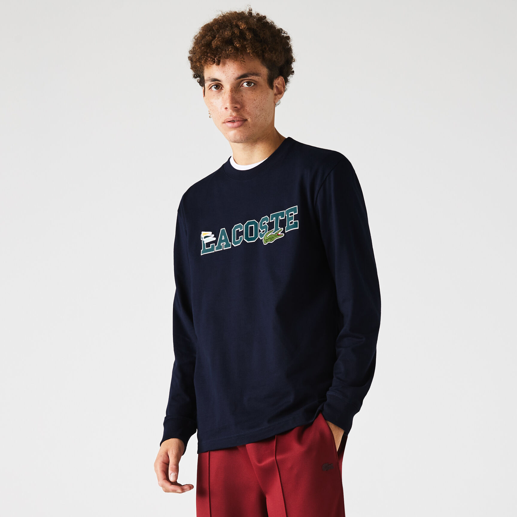 تيشيرت قطني يحمل العلامة التجارية للرجال تيشيرت قطني يحمل العلامة التجارية للرجال