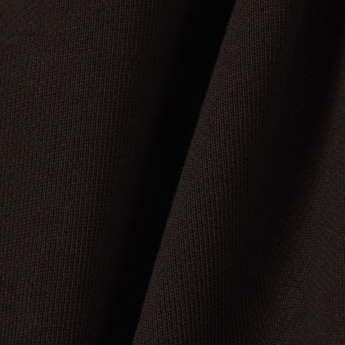 بنطال رياضي بساق مدببة بنطال رياضي بساق مدببة