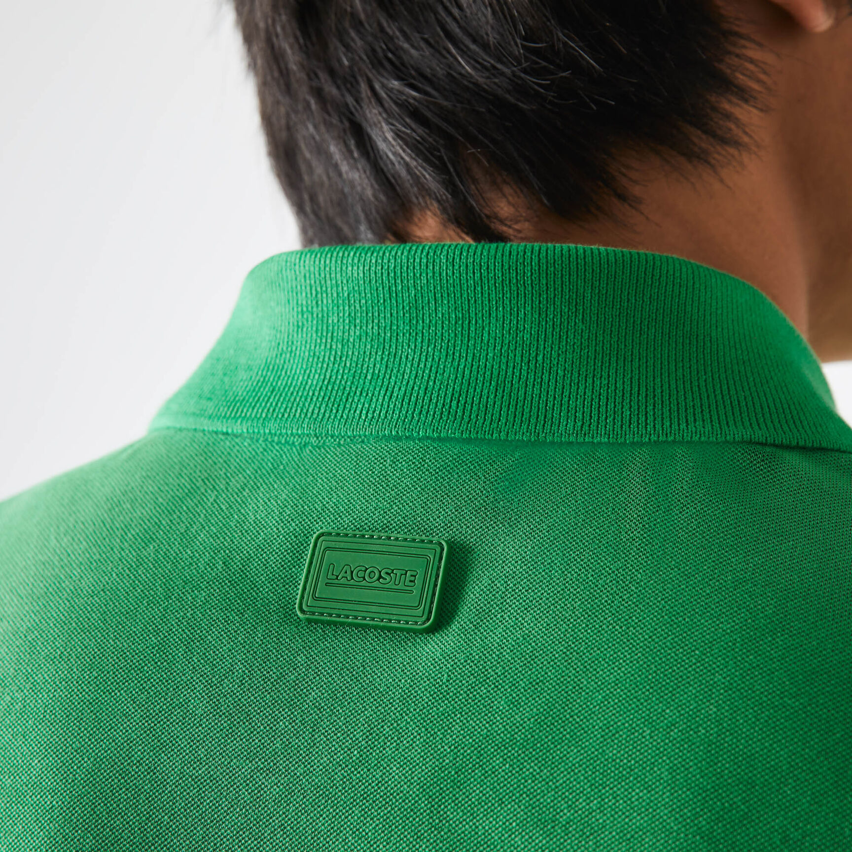 بولو بيكيه الخفيف المسامي للرجال من Lacoste