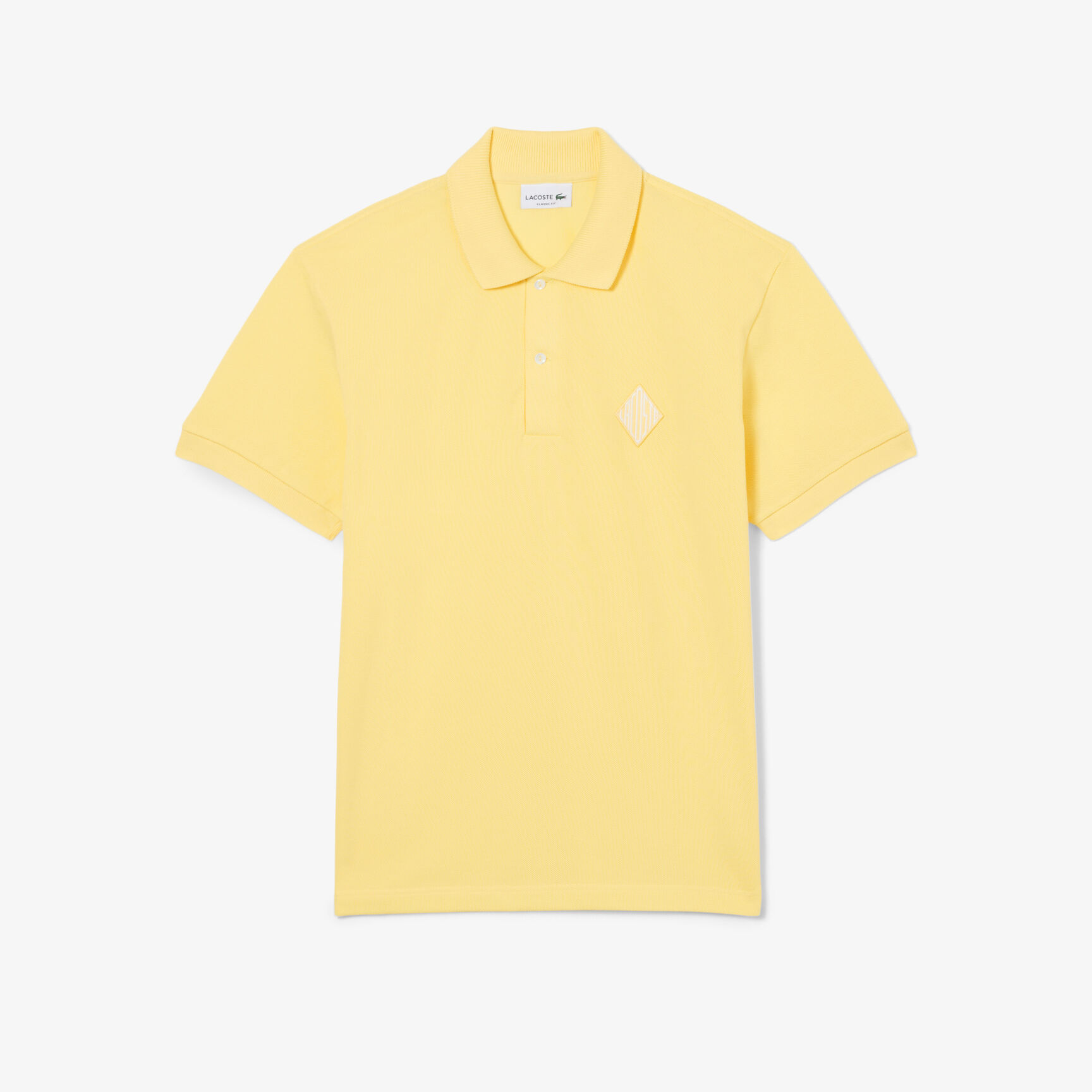 قميص بولو كلاسيكي بقصة كلاسيكية مزين بشعار الماركة قميص بولو كلاسيكي بقصة كلاسيكية مزين بشعار الماركة