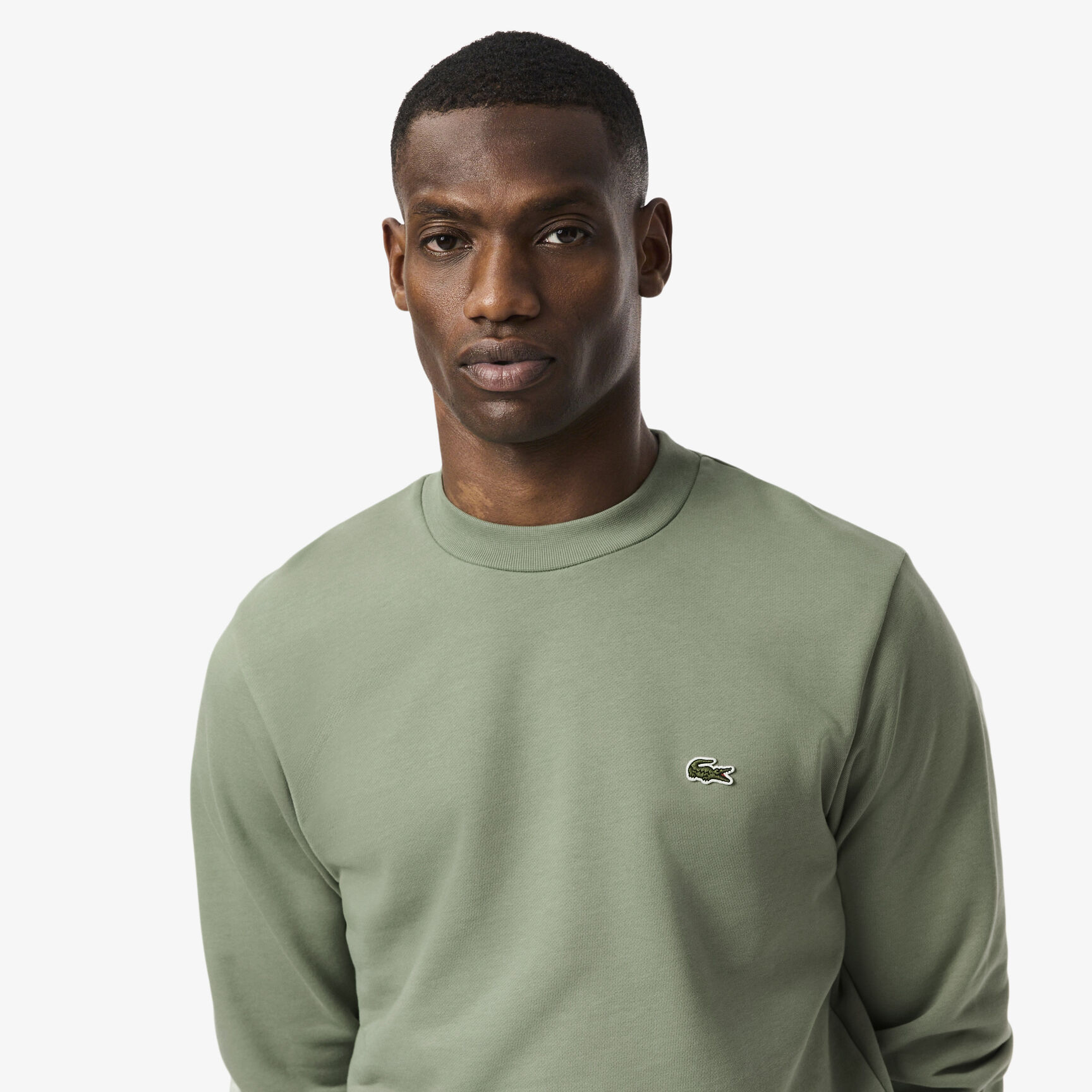 سويت شيرت من الصوف بقصّة كلاسيكية سويت شيرت من الصوف بقصّة كلاسيكية