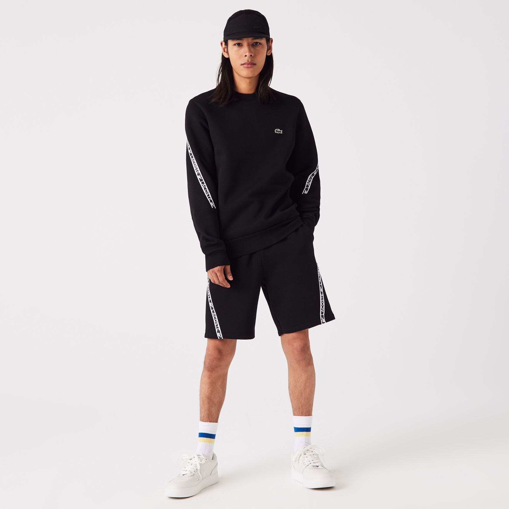 سويت شيرت لاكوست بقصة كلاسيكية وشعار الماركة للرجال سويت شيرت لاكوست بقصة كلاسيكية وشعار الماركة للرجال