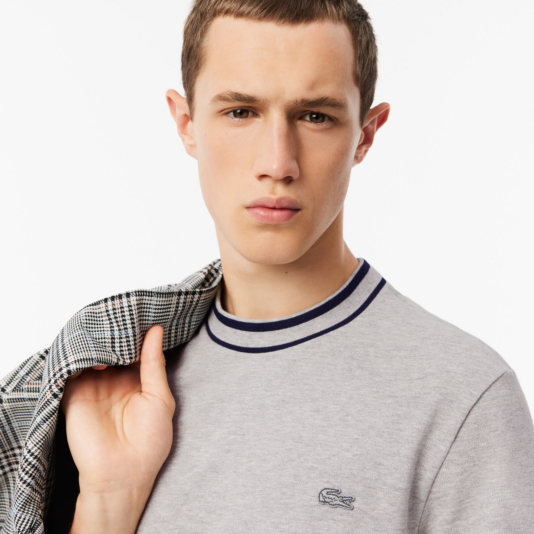 تي شيرت بياقة مخططة من بيكيه تي شيرت بياقة مخططة من بيكيه