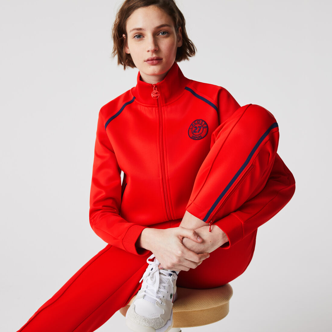 سويت شيرت بسحاب للنساء مع ياقة واقفة وطراز الفينتيج القديم