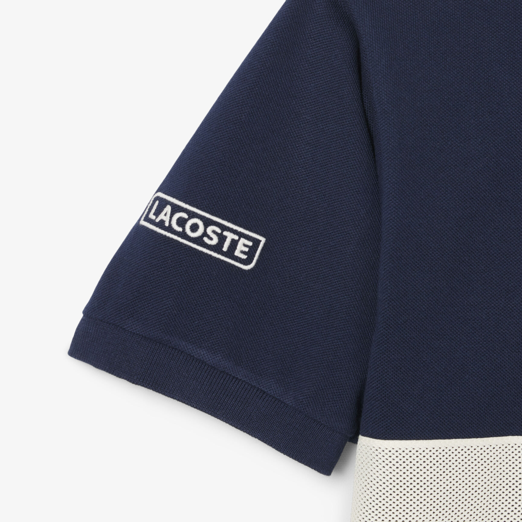 قميص بولو L.12.12 بقصة كلاسيكية صناعة فرنسية قميص بولو L.12.12 بقصة كلاسيكية صناعة فرنسية