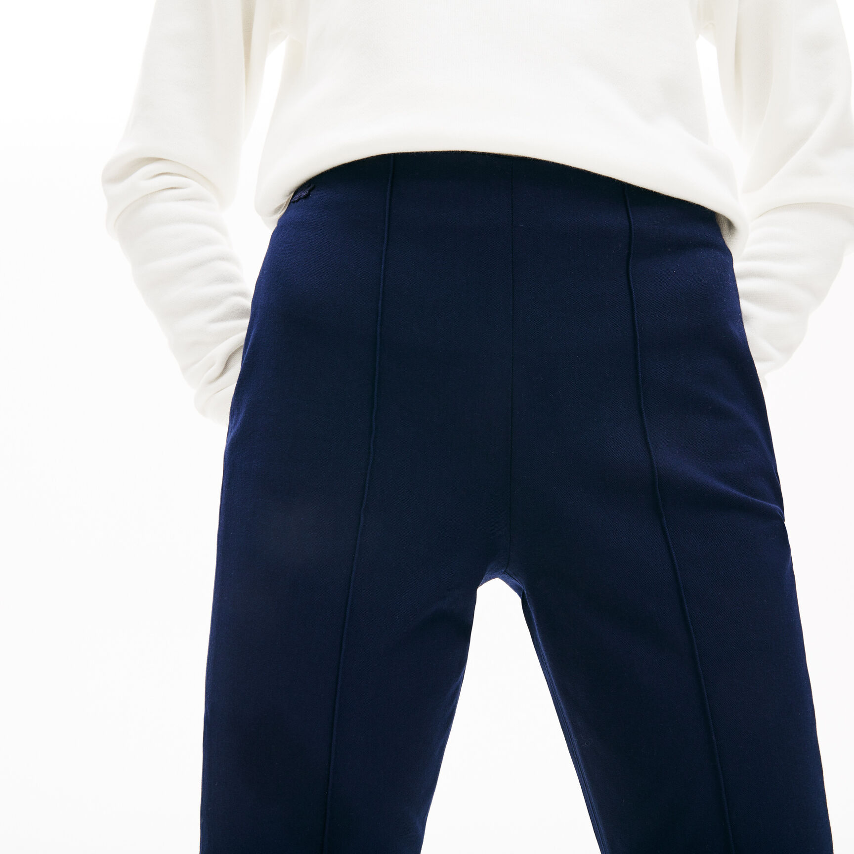 سروال ضيق من القطن المرن مزدان بطيات أنيقة للسيدات سروال ضيق من القطن المرن مزدان بطيات أنيقة للسيدات