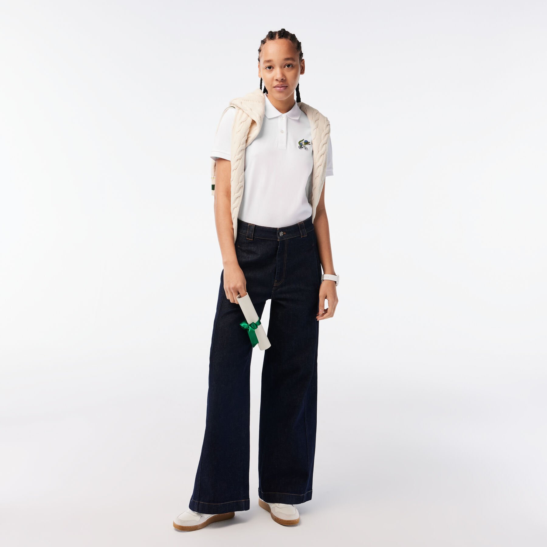 تيشيرت بولو بطبعة تمساح للنساء مجموعة Lacoste x Netflix لاكوست تيشيرت بولو بطبعة تمساح للنساء مجموعة lacoste x netflix