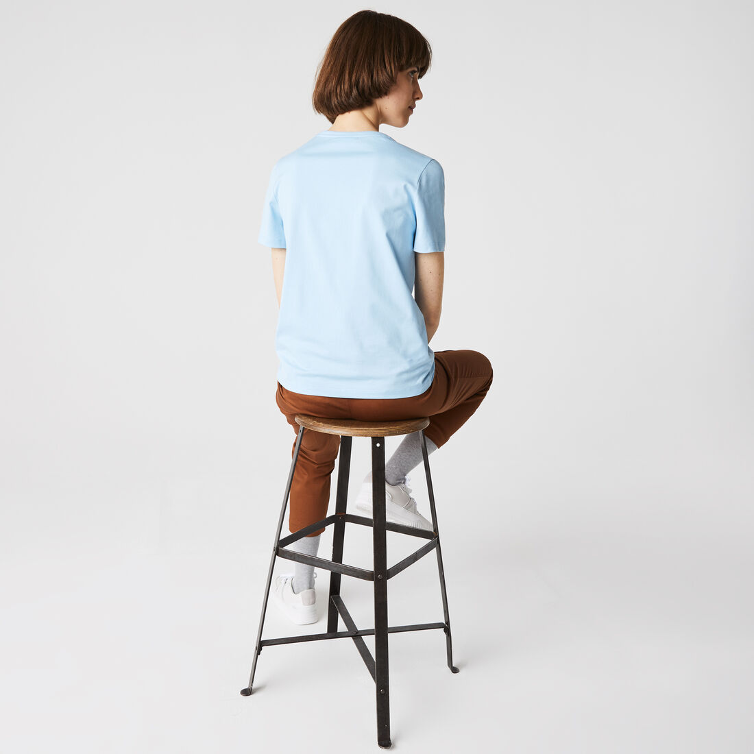 تي شيرت بقصّة عادية وطبعة مميزة لكلمة Lacoste تي شيرت بقصّة عادية وطبعة مميزة لكلمة Lacoste