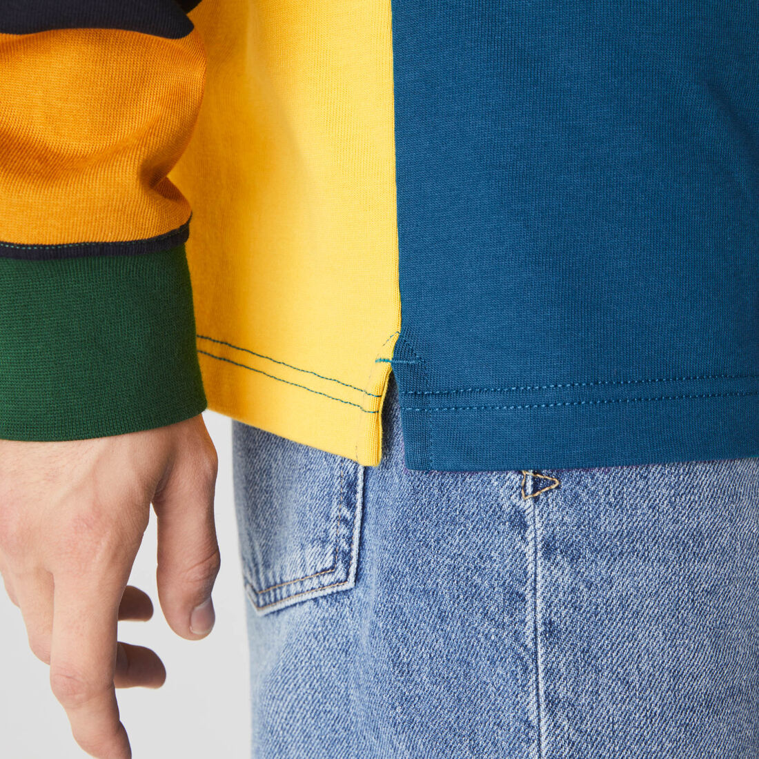 قميص بولو قطني للرجال تصميم الرجبي بكتل لونية وقصة فضفاضة مجموعة Lacoste LIVE قميص بولو قطني للرجال تصميم الرجبي بكتل لونية وقصة فضفاضة مجموعة Lacoste LIVE