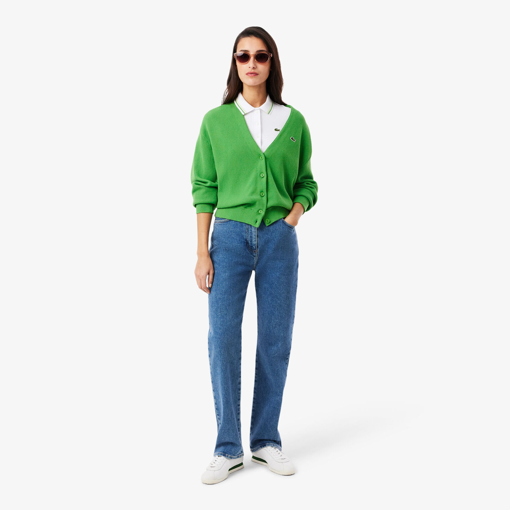 تيشيرت بولو L.12.D بقصة ضيقة وتفاصيل أنيقة