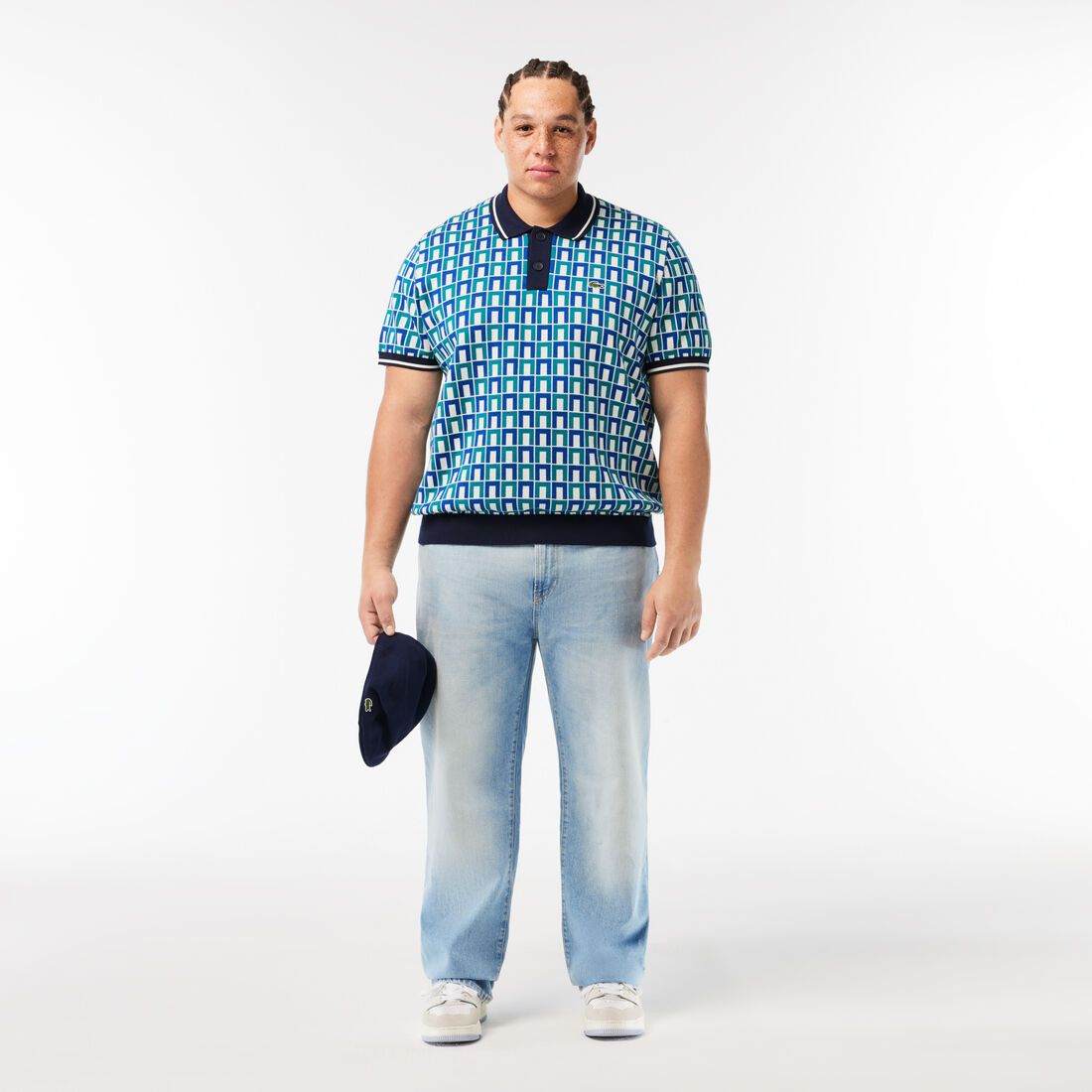 بنطال جينز بقصّة مستقيمة وخمسة جيوب بنطال جينز بقصّة مستقيمة وخمسة جيوب