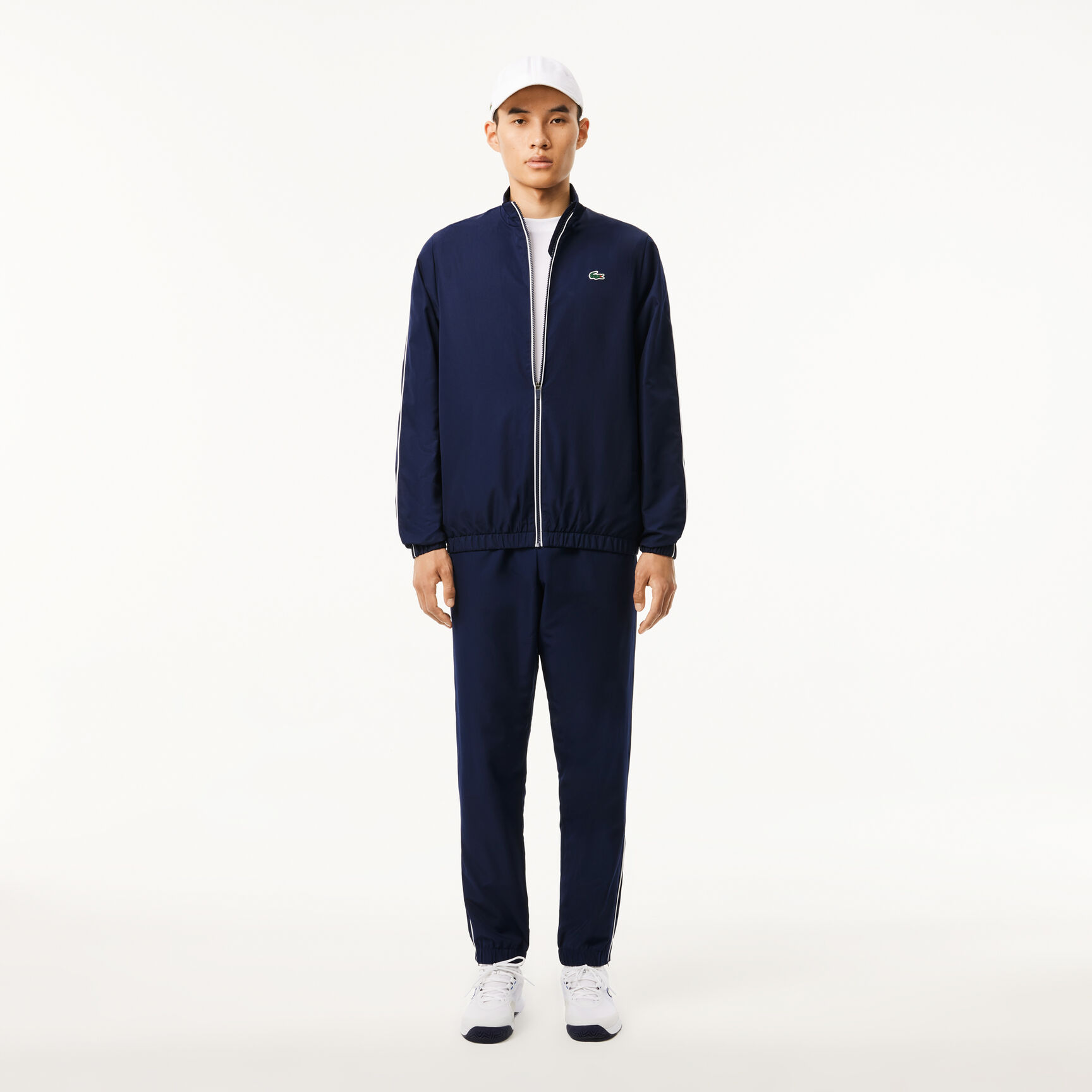 بدلة رياضية للتنس