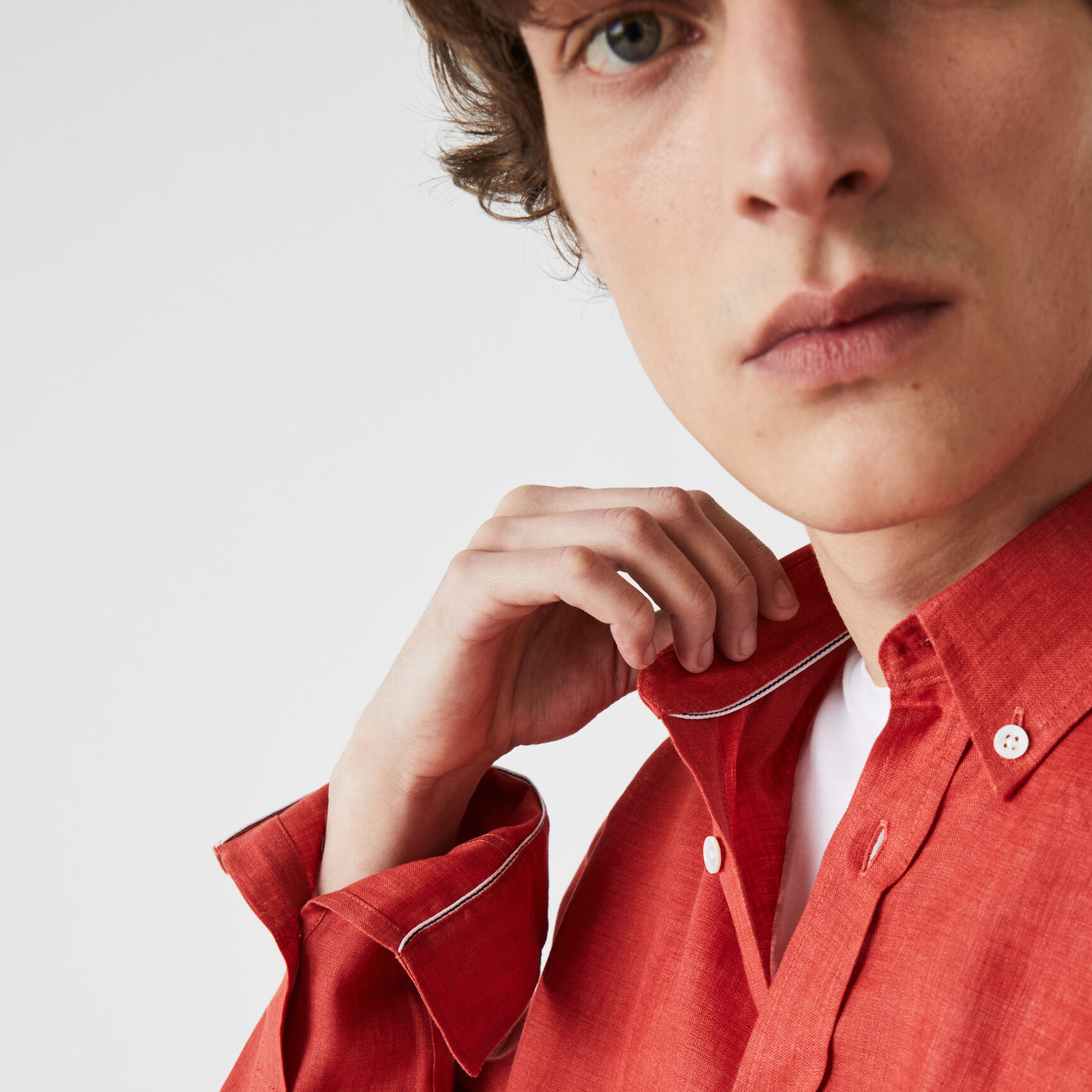 قميص كتان بقصة عادية للرجال قميص كتان بقصة عادية للرجال