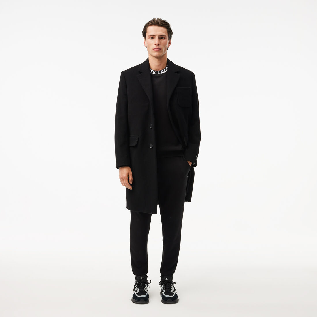 سويت شيرت بياقة جاكار وشعار الماركة بوجهين سويت شيرت بياقة جاكار وشعار الماركة بوجهين