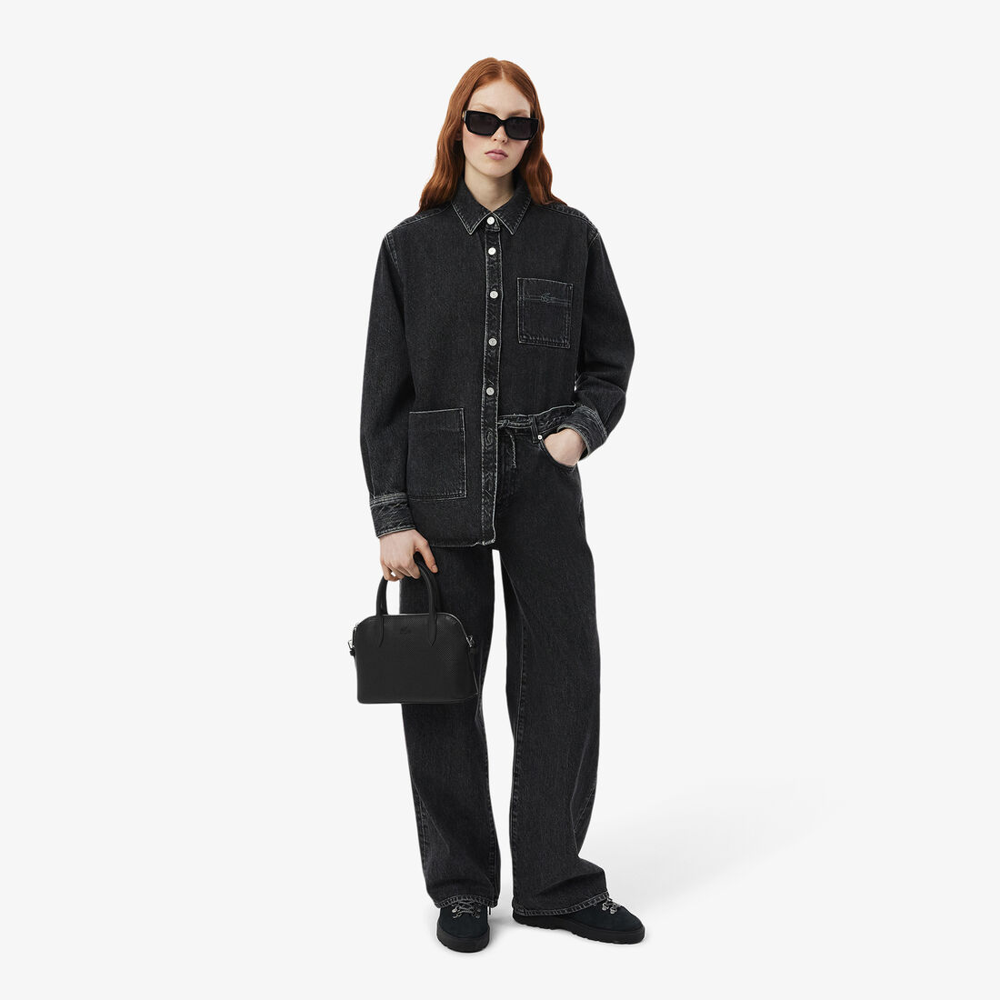 حقيبة شانتاكو بوغاتي صغيرة من جلد بيكيه حقيبة شانتاكو بوغاتي صغيرة من جلد بيكيه