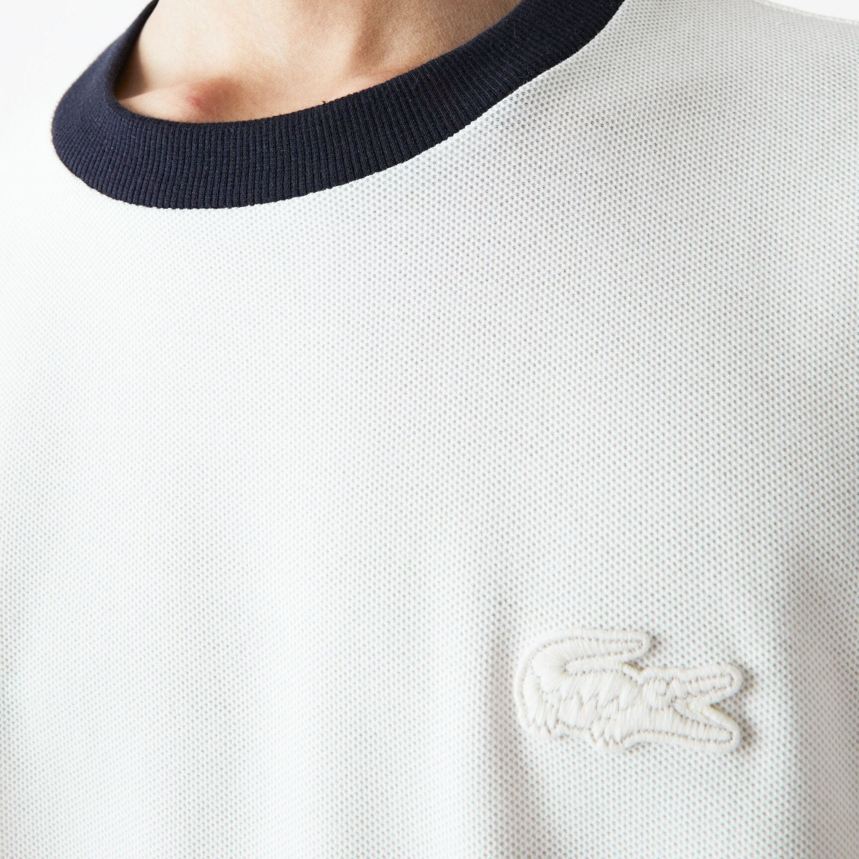 تي شيرت قطني متعرج الملمس للرجال بفتحة رقبة مستديرة وقصة مسترخية