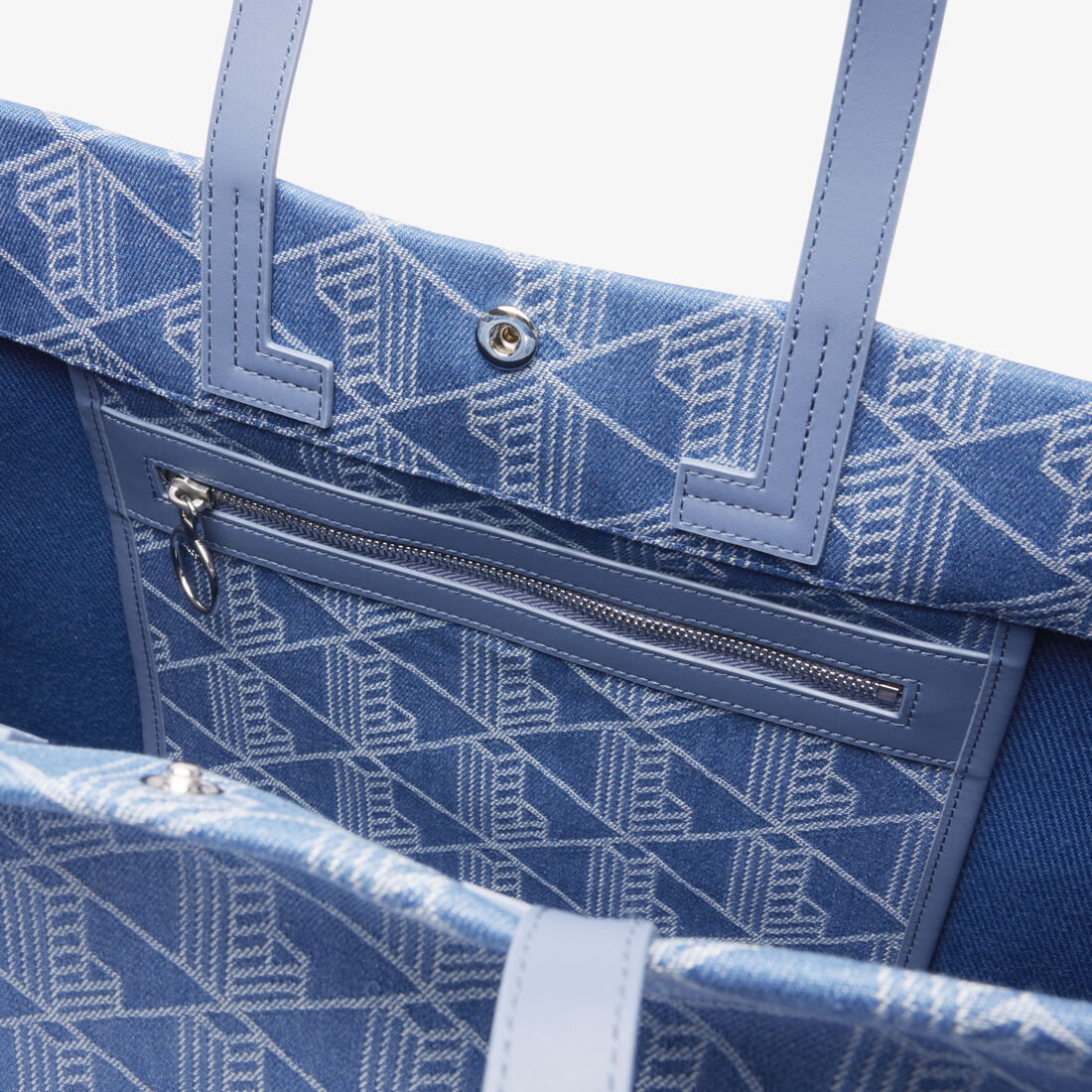 حقيبة كبيرة من قماش الجاكار التراثي حقيبة كبيرة من قماش الجاكار التراثي