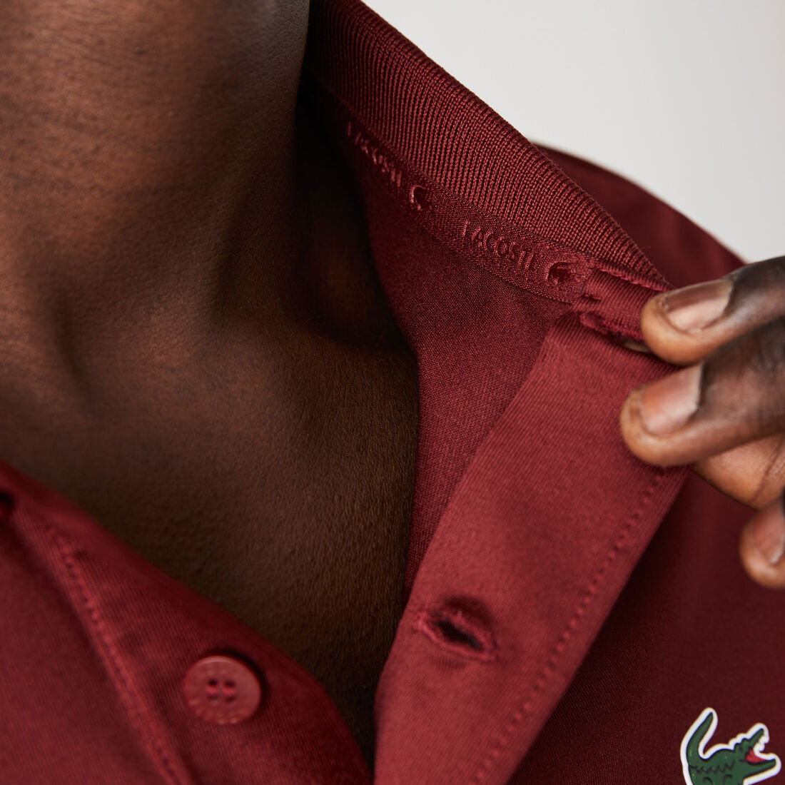 تيشيرت بولو غولف مخطط بثلاثة ألوان للرجال مجموعة Lacoste SPORT تيشيرت بولو غولف مخطط بثلاثة ألوان للرجال مجموعة Lacoste SPORT