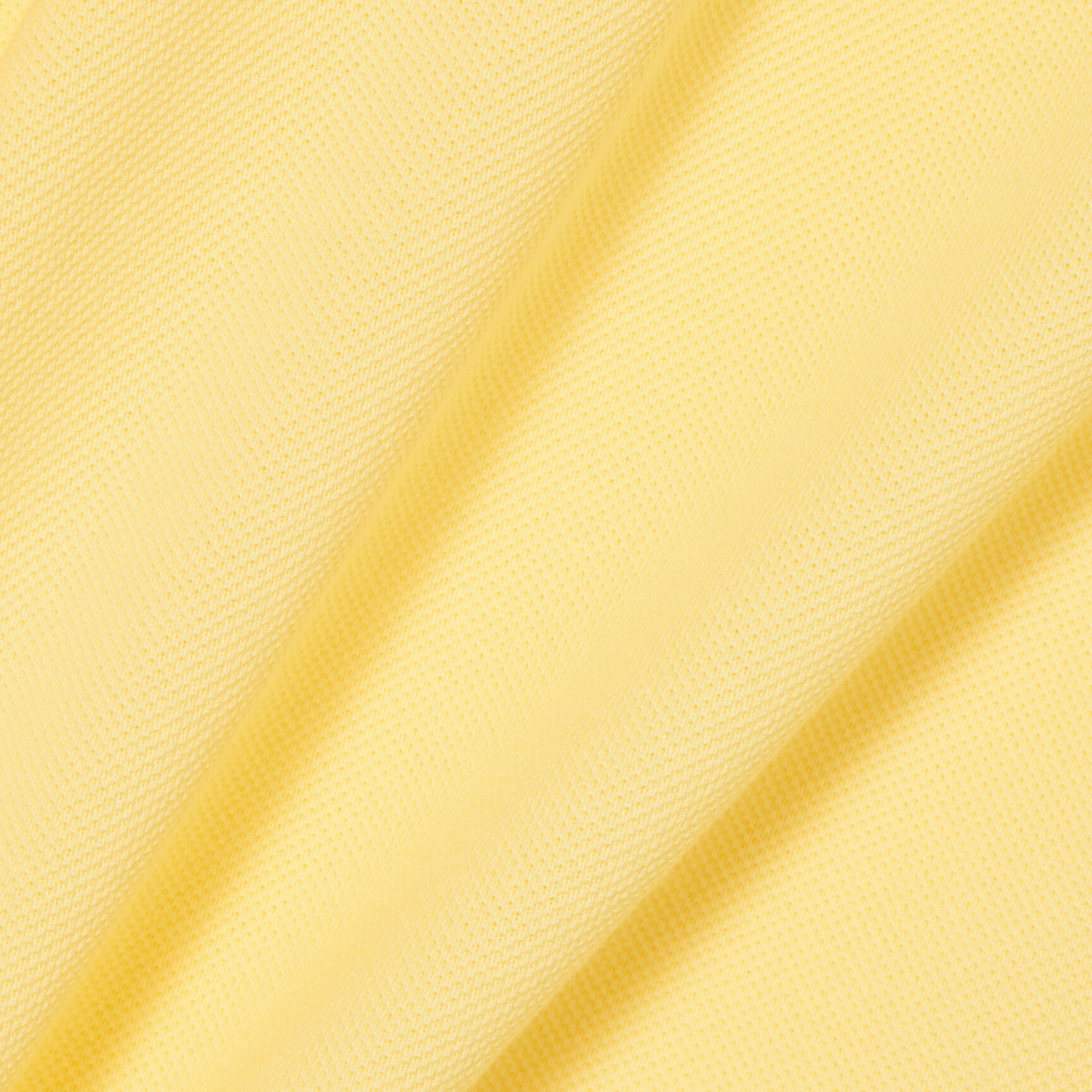 قميص بولو كلاسيكي بقصة كلاسيكية مزين بشعار الماركة قميص بولو كلاسيكي بقصة كلاسيكية مزين بشعار الماركة