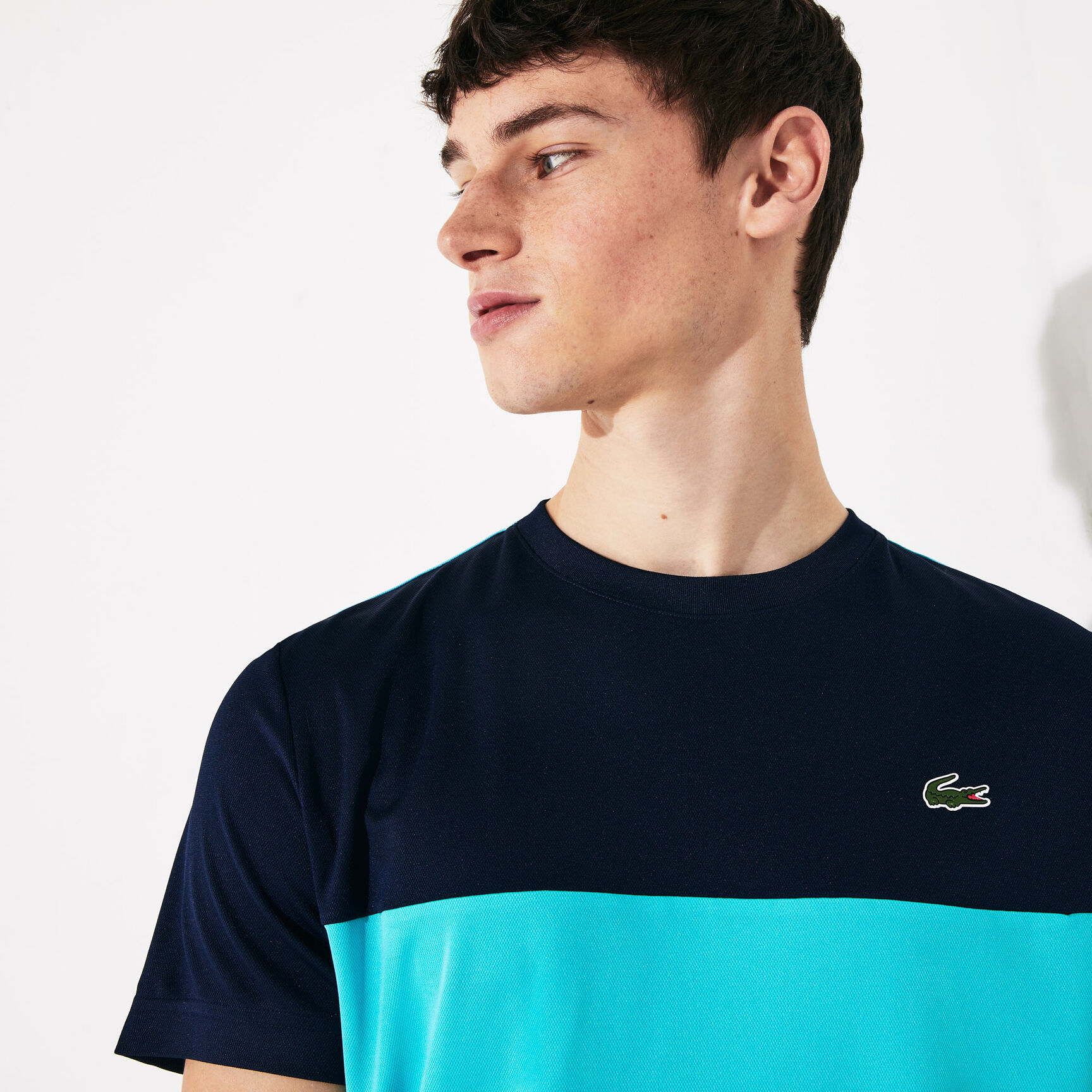قميص تي-شيرت من البيكيه المسامي متعدد الألوان من مجموعة Lacoste SPORT للرجال قميص تي-شيرت من البيكيه المسامي متعدد الألوان من مجموعة Lacoste SPORT للرجال