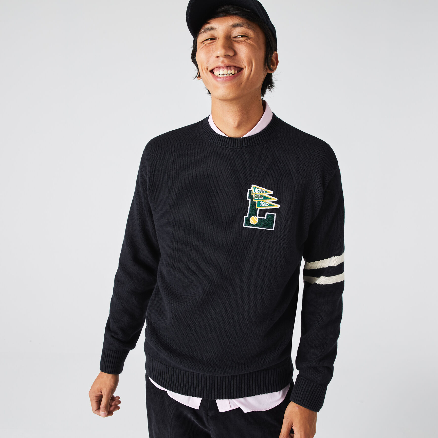 كنزة رجالية من الصوف والقطن برقبة دائرية