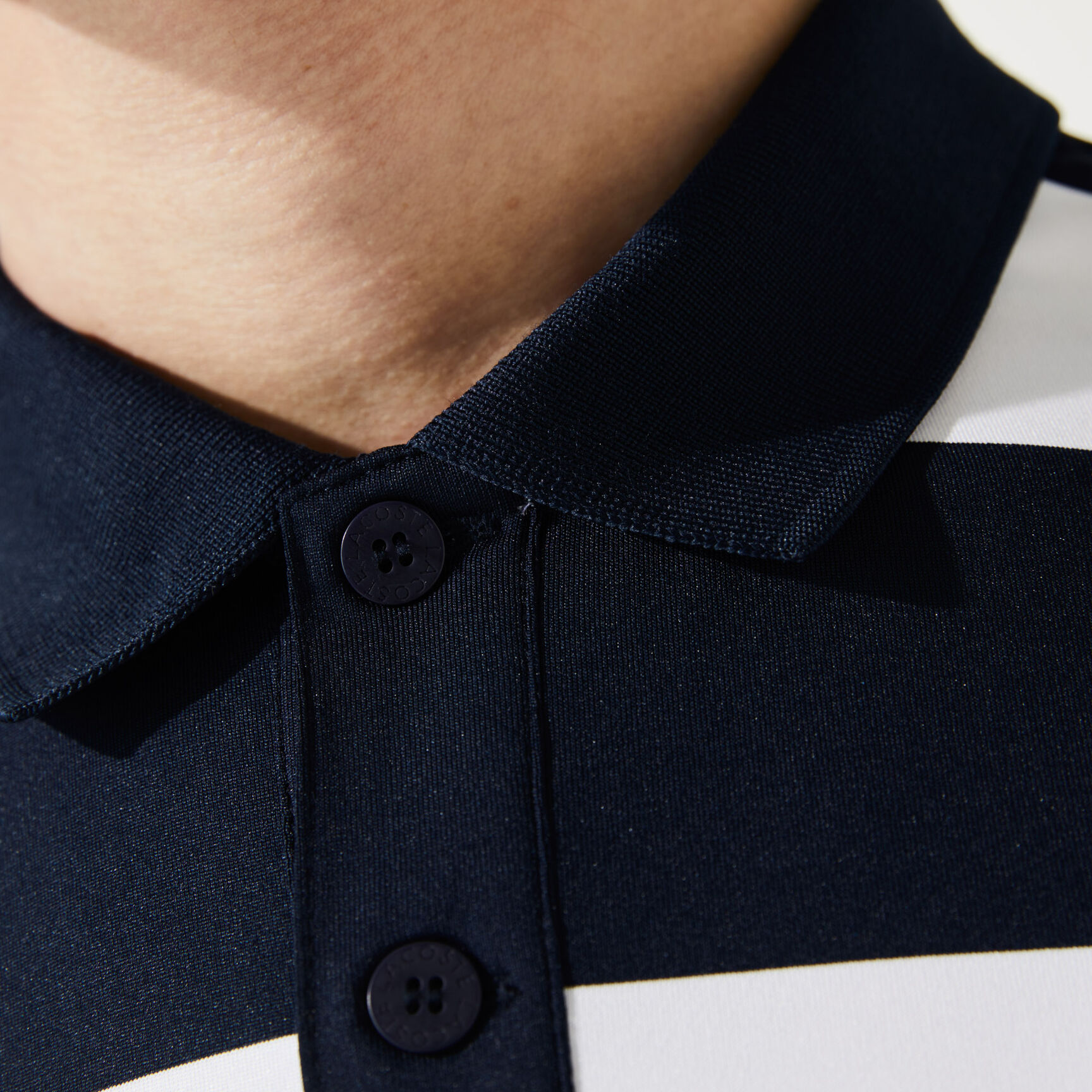 قميص بولو للجولف مرن مسامي مقلم للرجال مجموعة Lacoste SPORT