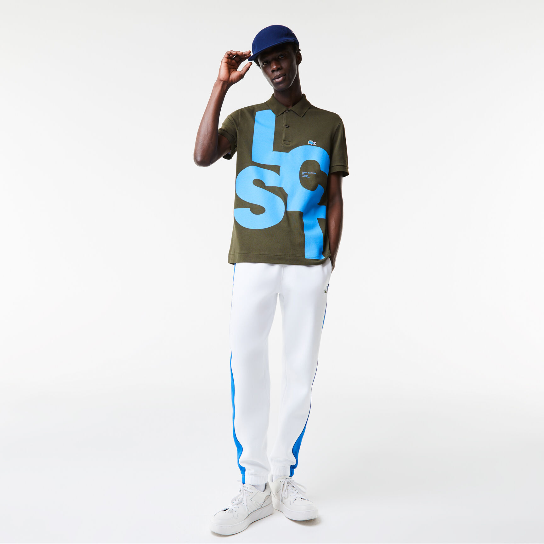 تيشيرت بولو بيكيه بيتي بقصة عادية وحروف بلون مغاير للرجال