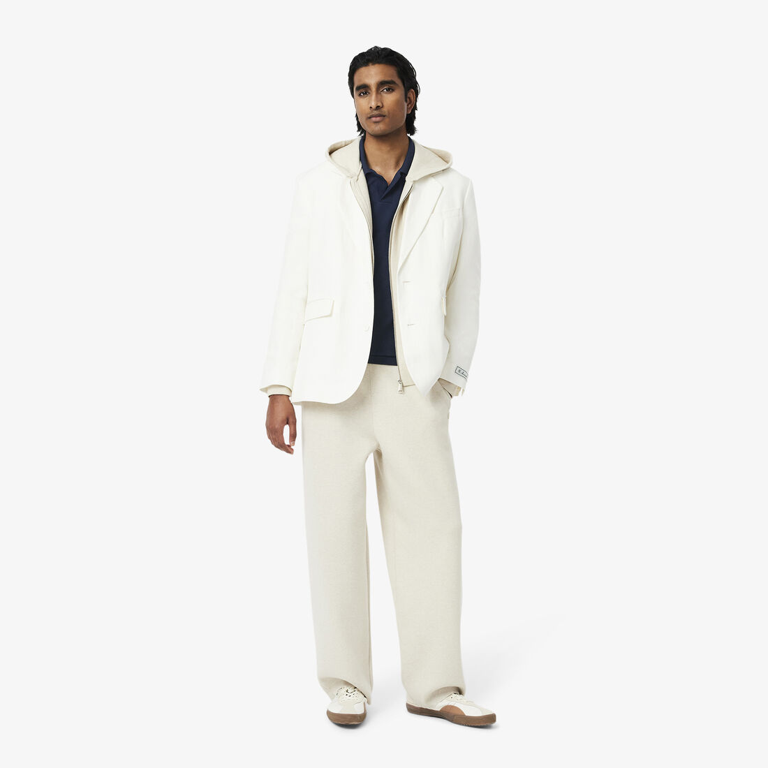 قميص بولو باريسي كلاسيكي مفتوح الرقبة قميص بولو باريسي كلاسيكي مفتوح الرقبة