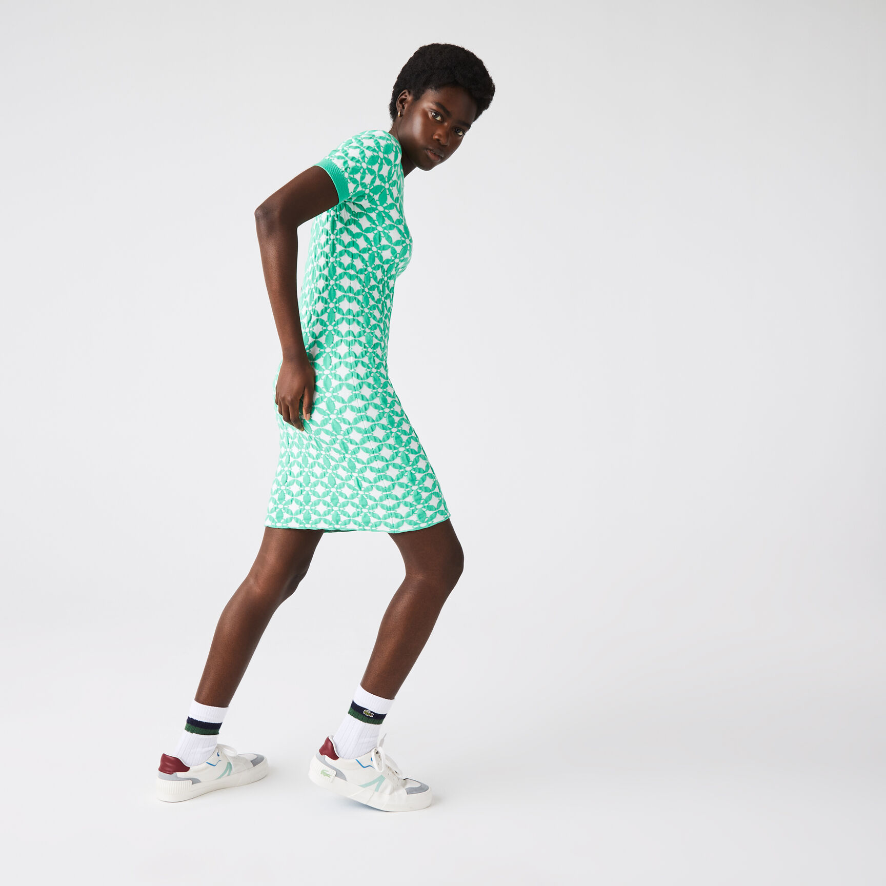 فستان كلاسيكي بتصميم سترة جاكار للنساء مجموعة Lacoste L!VE فستان كلاسيكي بتصميم سترة جاكار للنساء مجموعة Lacoste L!VE
