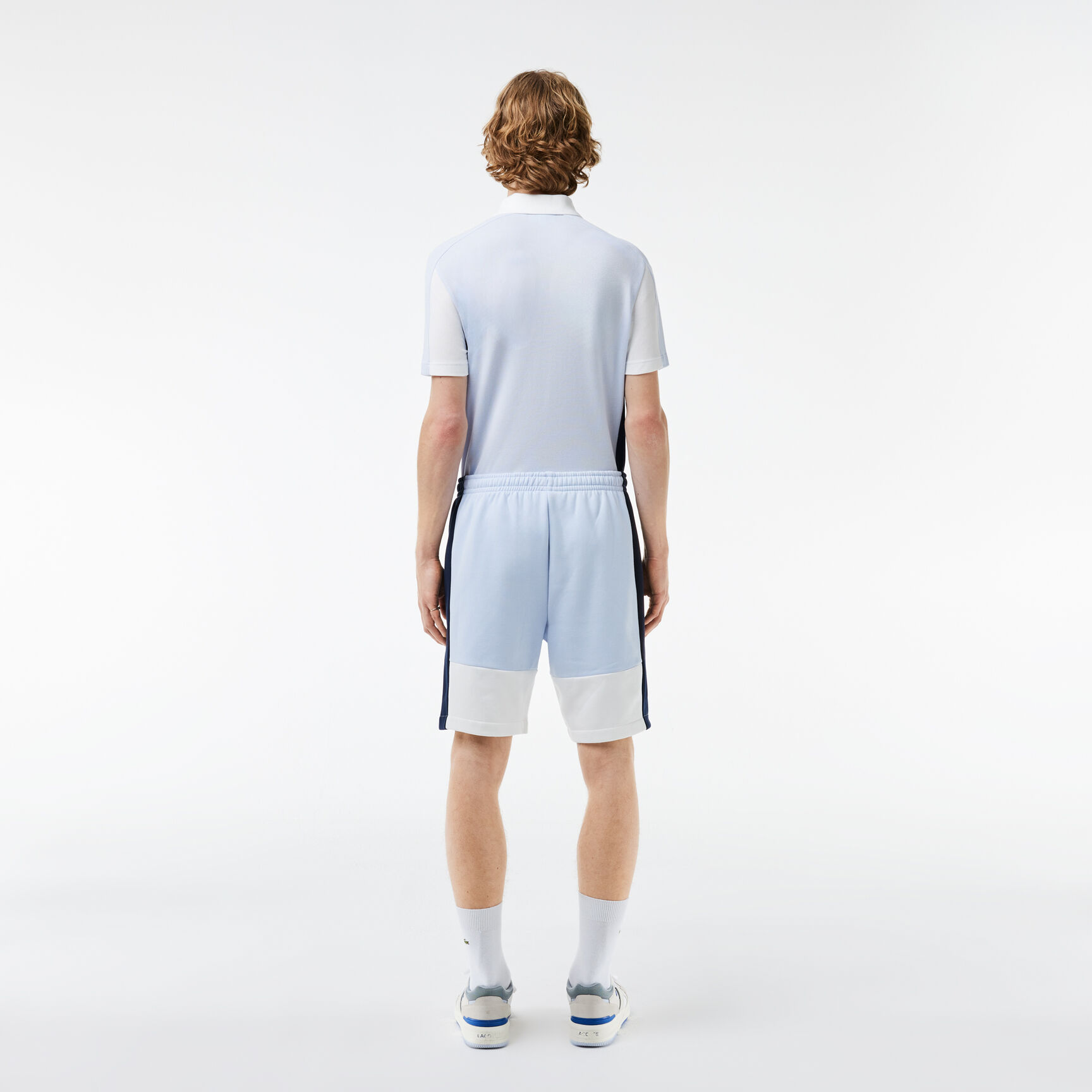 شورت صوف بارز الملمس مقسم بألوان ومطبوع