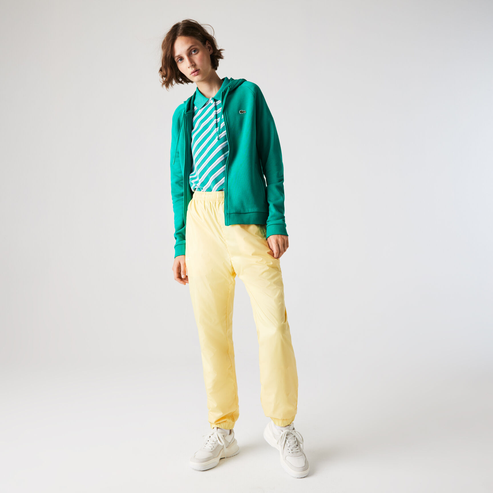 سويت شيرت للتنس من الصوف بسحاب وغطاء رأس مجموعة Lacoste SPORT للنساء سويت شيرت للتنس من الصوف بسحاب وغطاء رأس مجموعة Lacoste SPORT للنساء