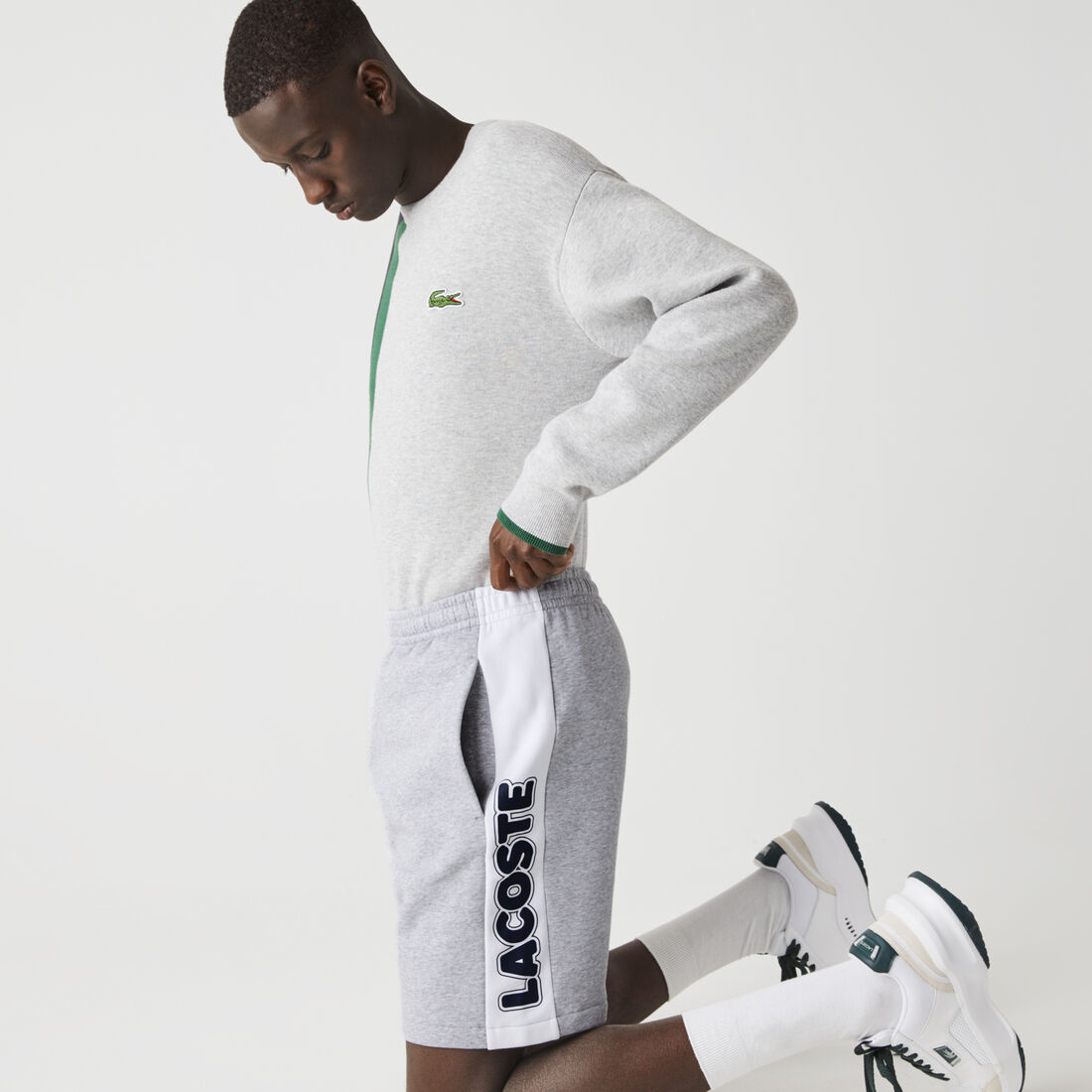شورت صوف مع شريط بلون مغاير مجموعة Lacoste SPORT للرجال