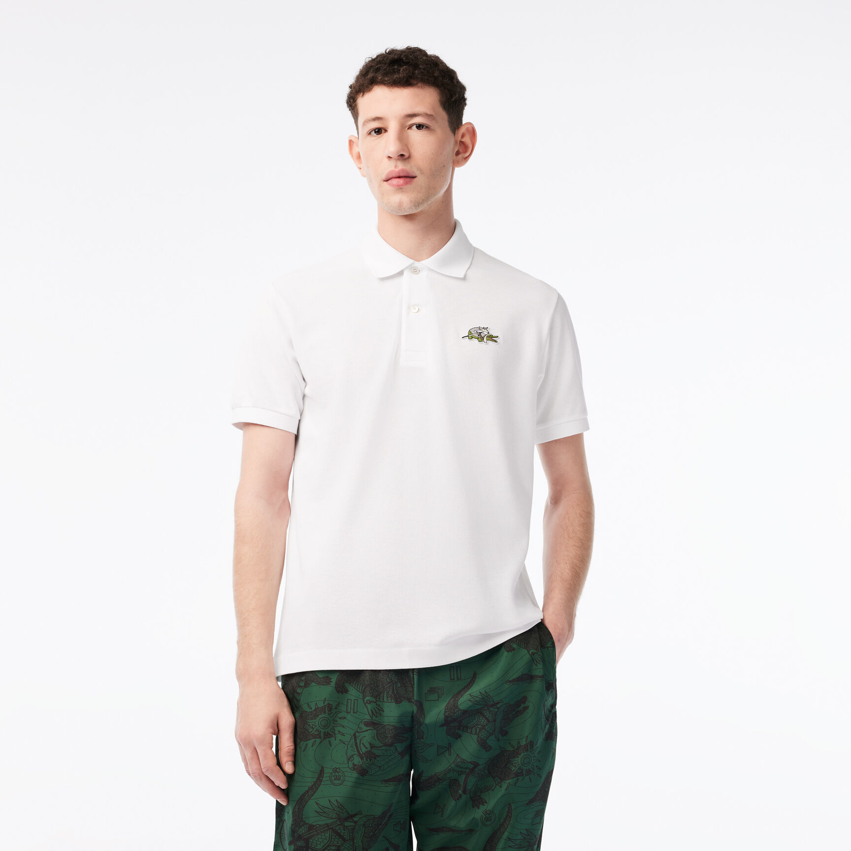 تيشيرت بولو قطن عضوي للرجال مجموعة Lacoste x Netflix تيشيرت بولو قطن عضوي للرجال مجموعة Lacoste x Netflix