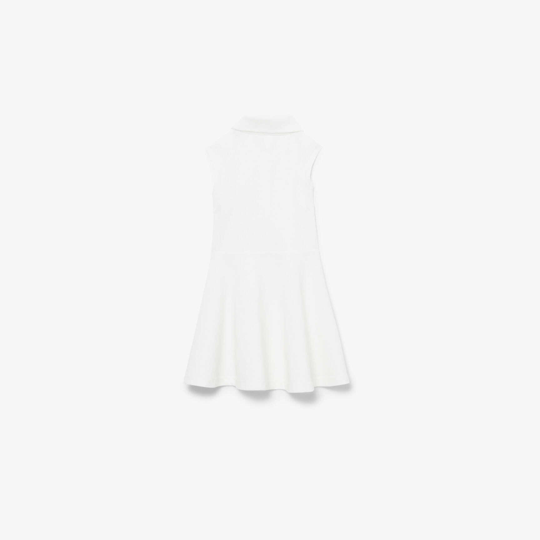 فستان بيكيه مطاطي بدون أكمام فستان بيكيه مطاطي بدون أكمام