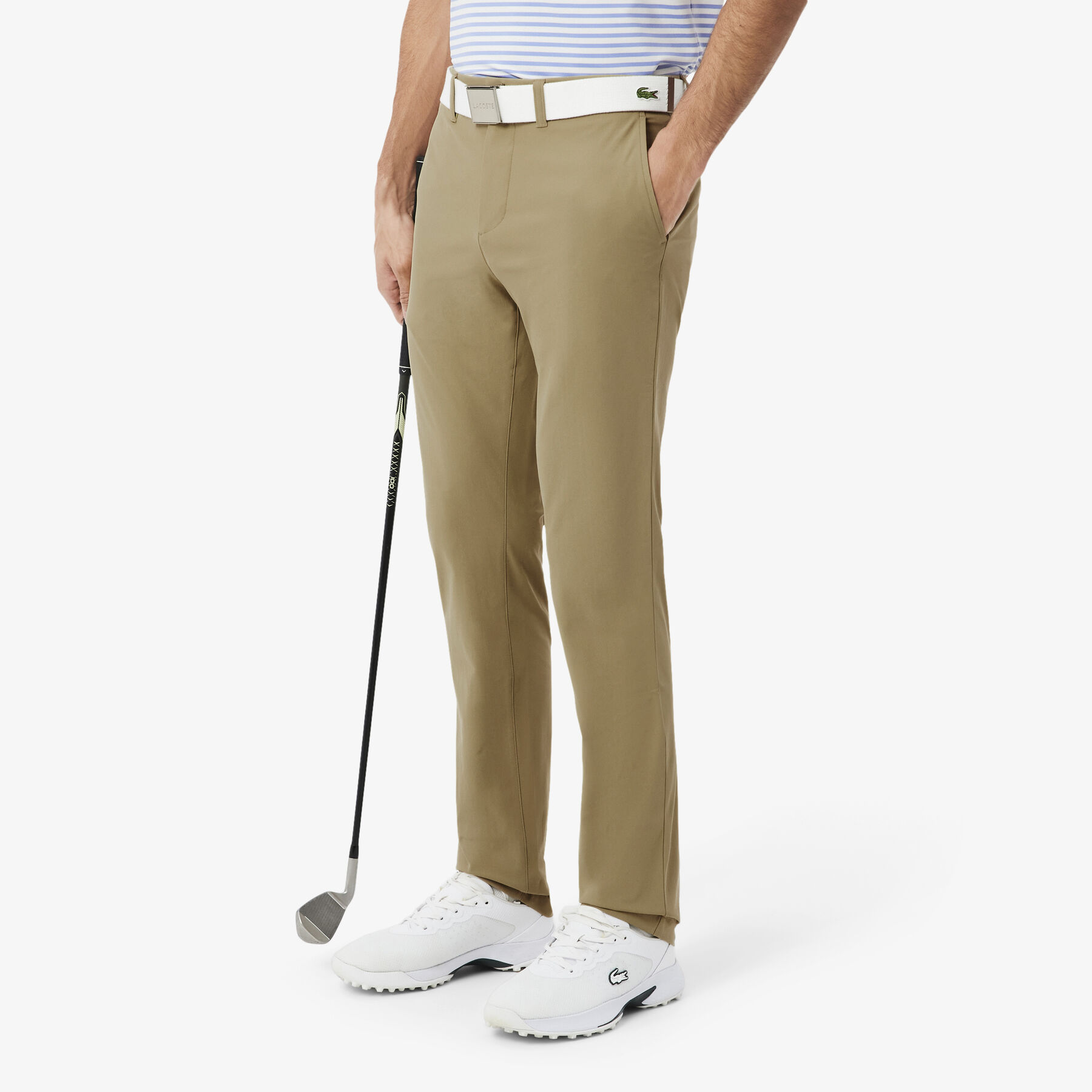 بنطال كوميوتر بقصّة ضيّقة مع خامة مطاطية لاكوست بنطال كوميوتر بقصّة ضيّقة مع خامة مطاطية